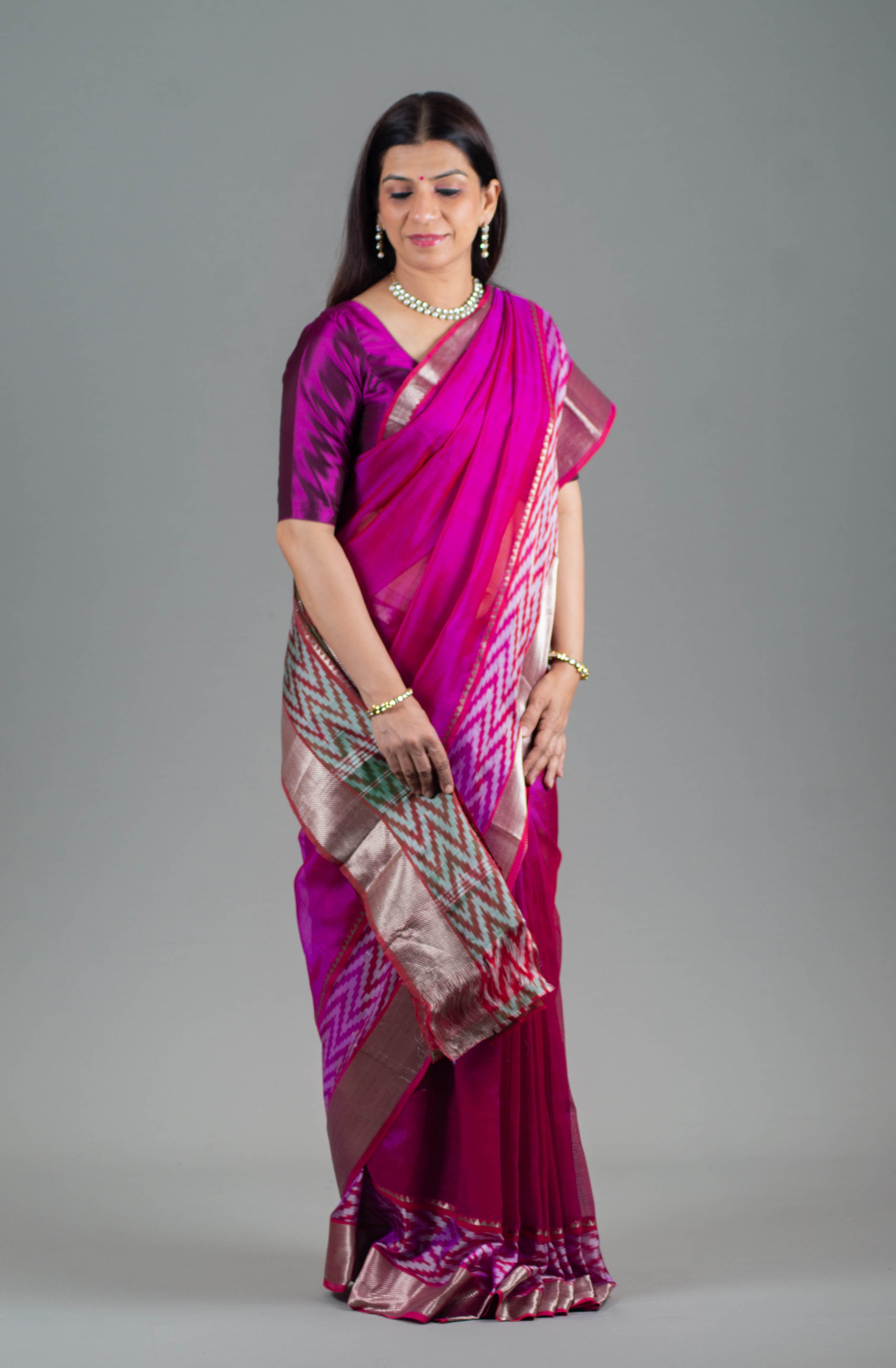 Pankhuri Pure Venkatagiri Silk Pattu Saree in Pink Colour with White & Silver Ikkat Border - Indian Handloomz