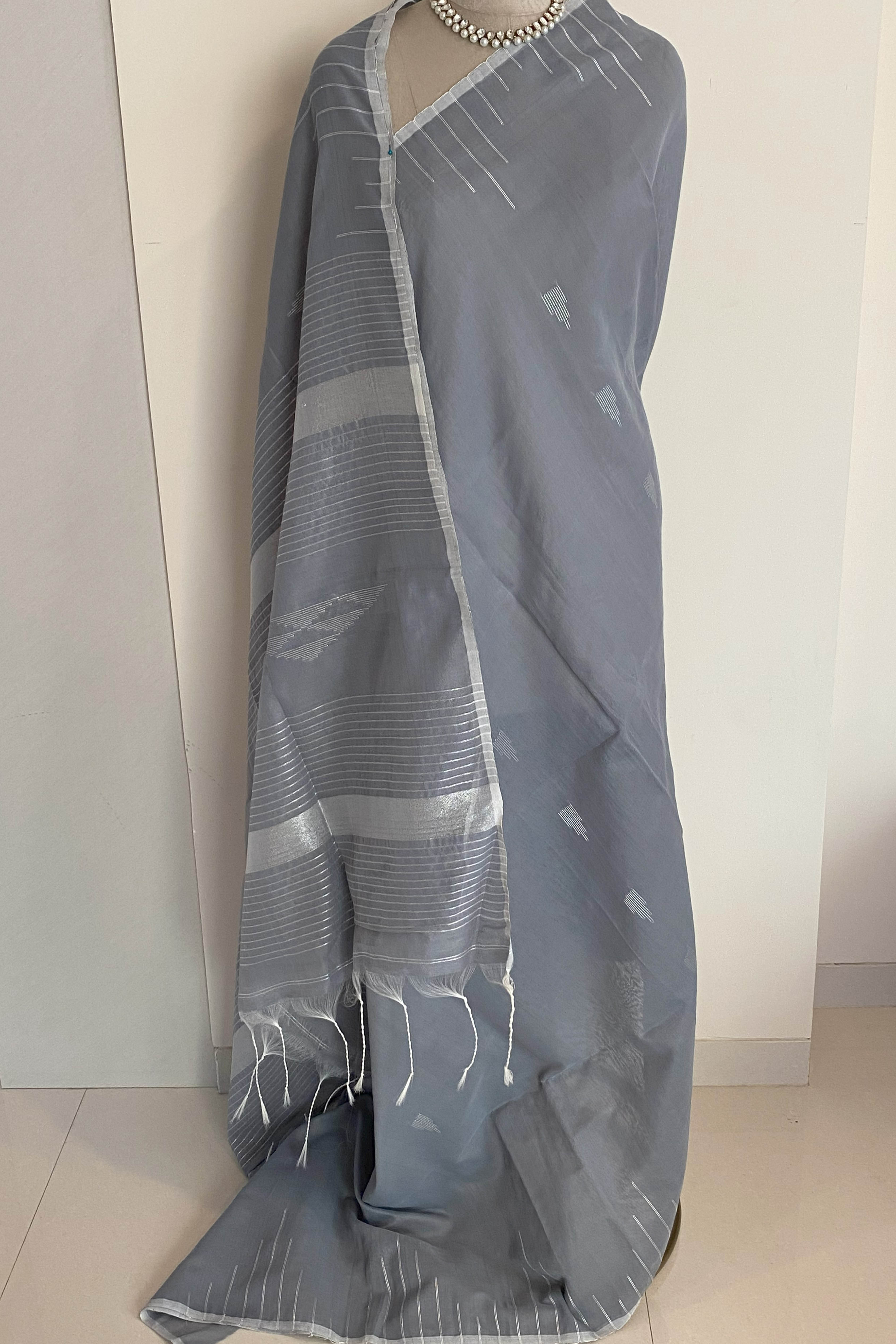 Jamdani Cotton Tissue Saree in Grey