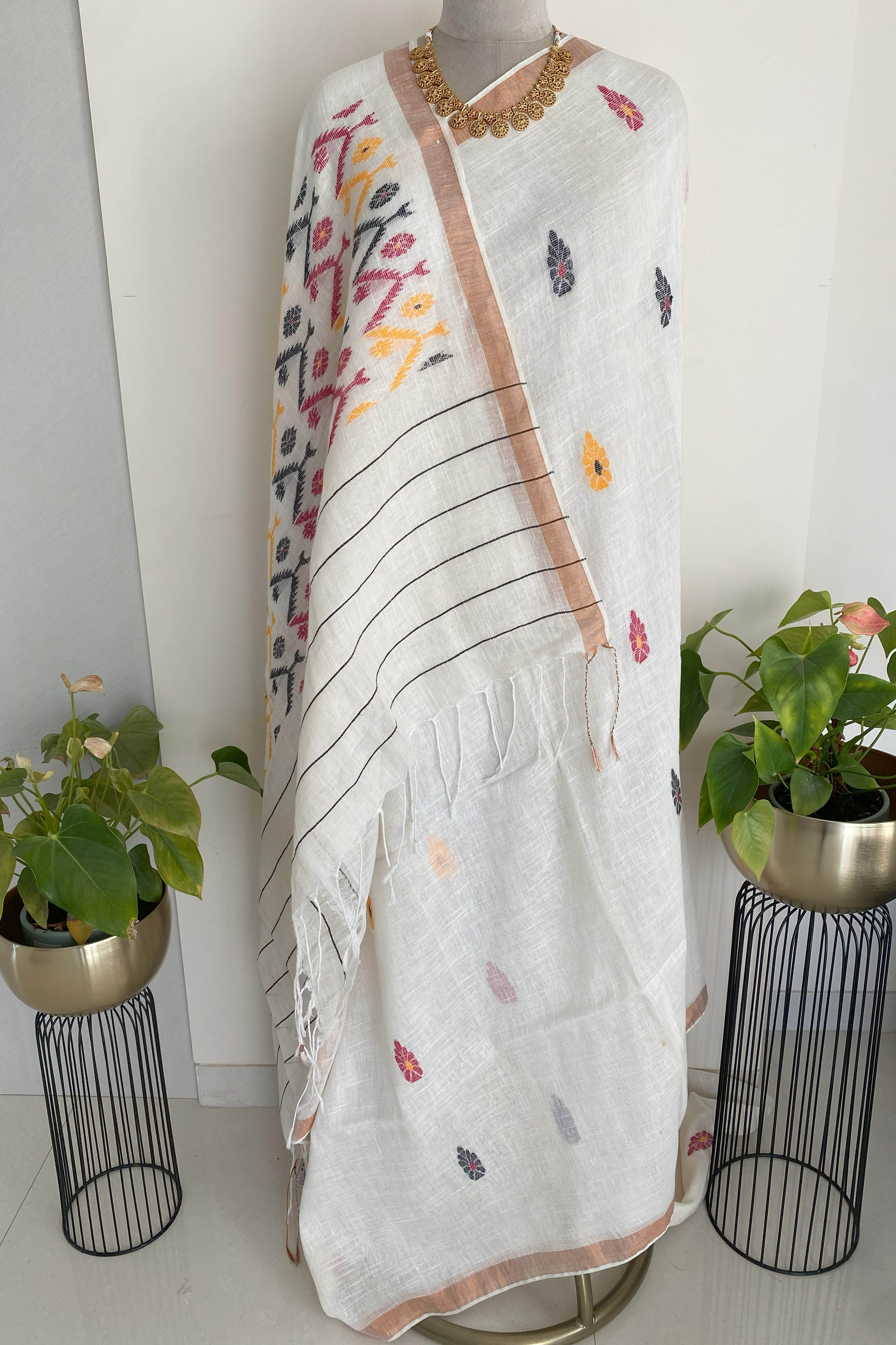 Pearl White Cotton Linen Jamdani Saree