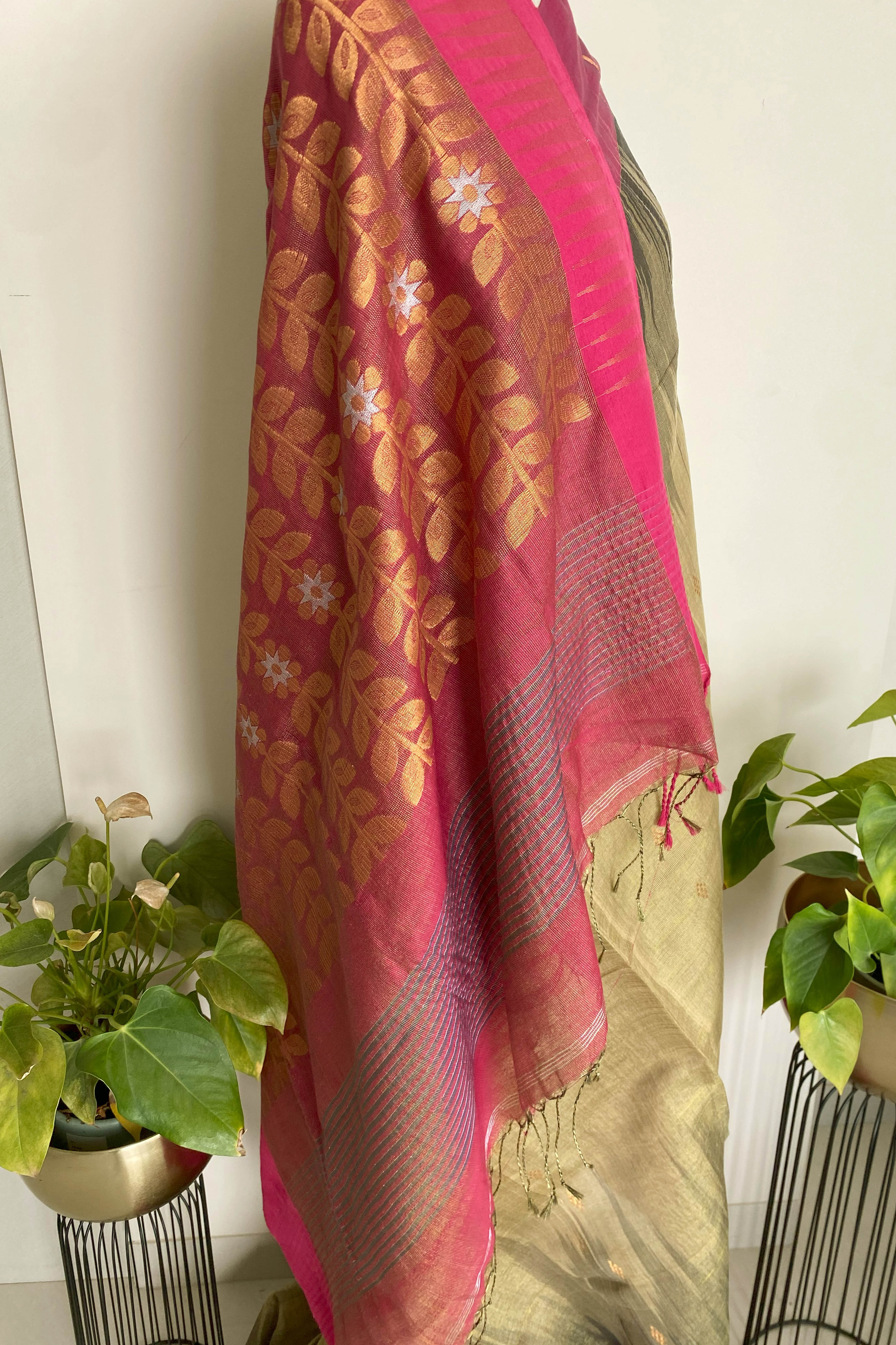 Jamdani Cotton Tissue Saree in Sand and Grey