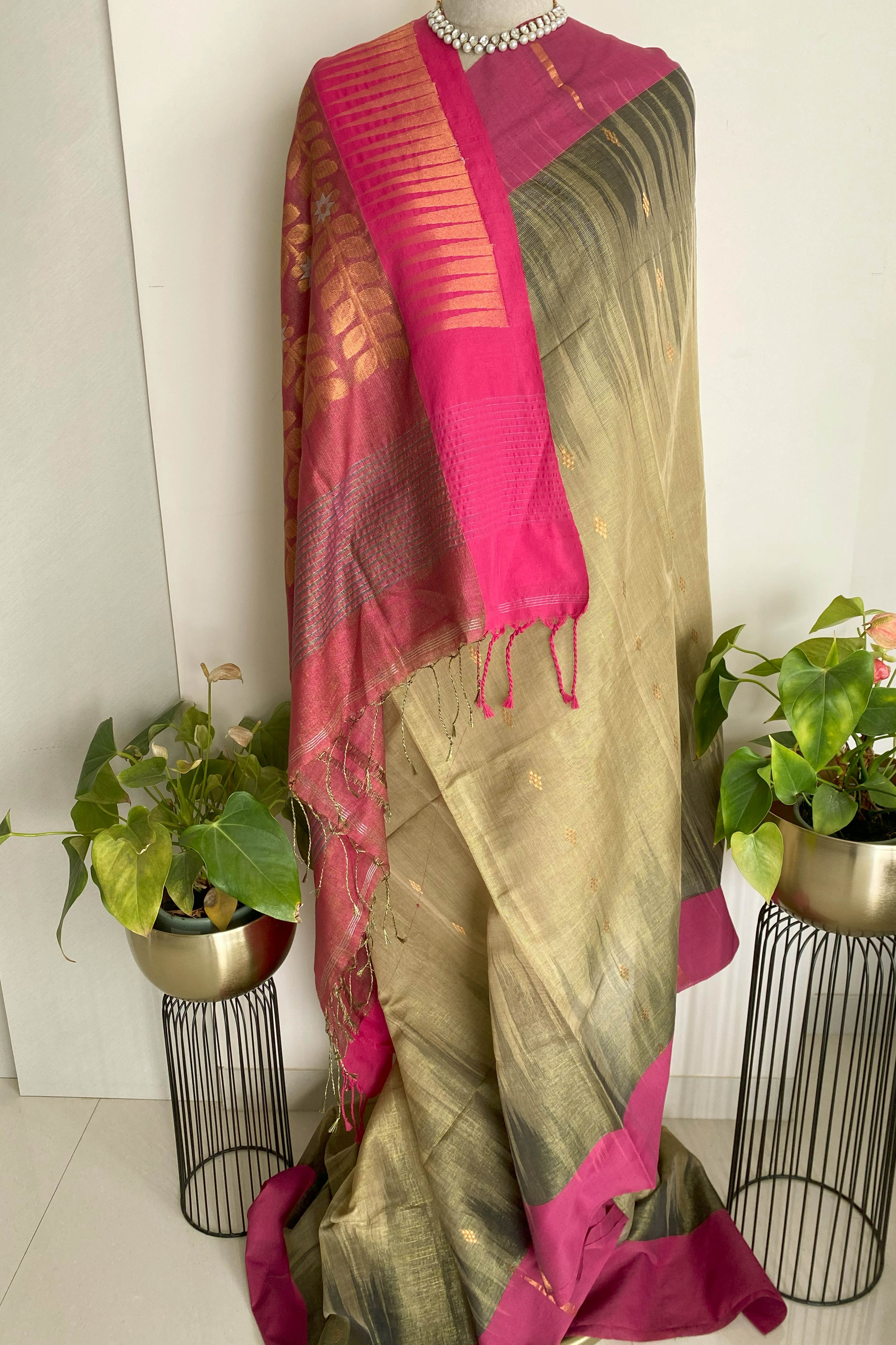 Jamdani Cotton Tissue Saree in Sand and Grey