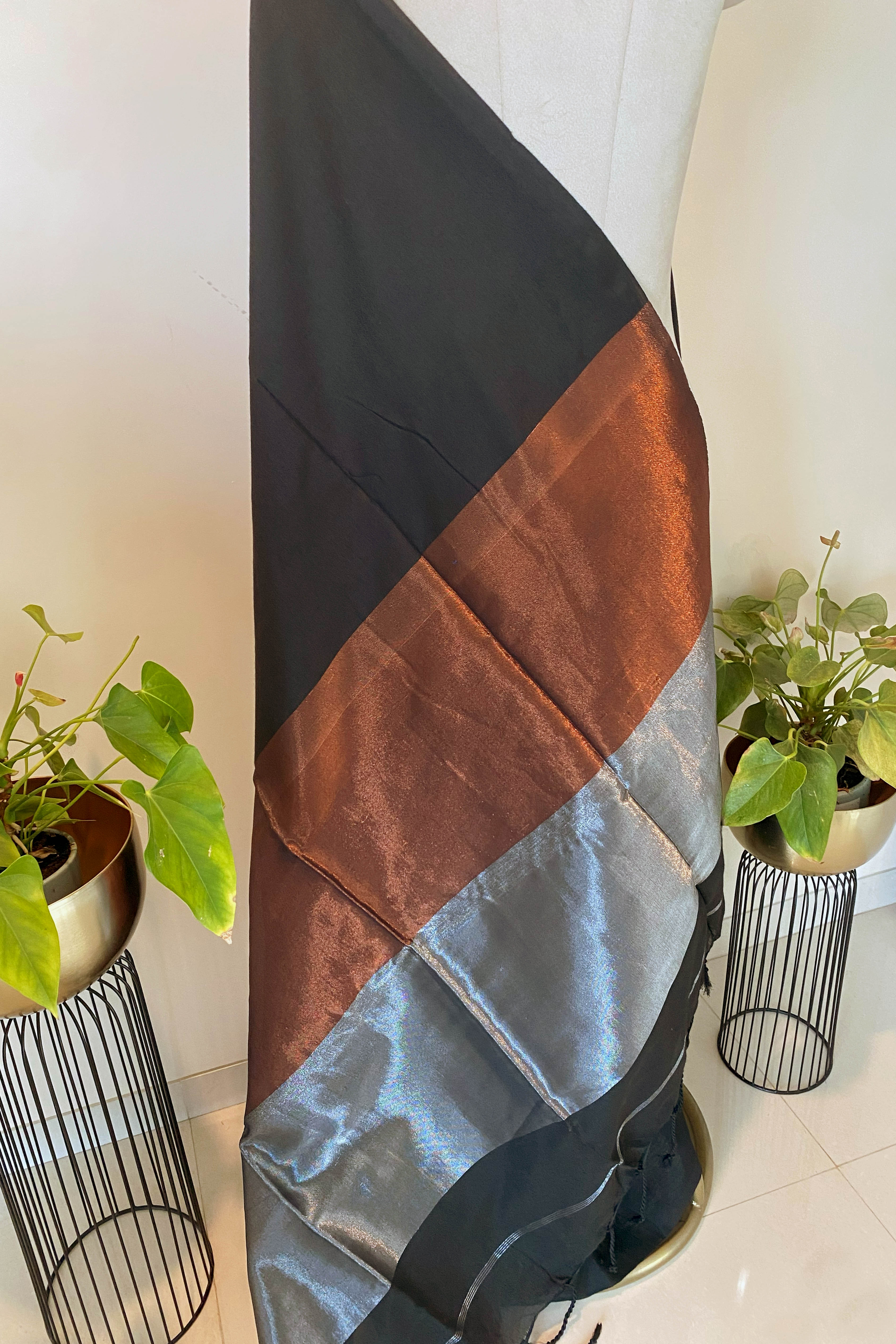Black Cotton Saree with Zari Pallu - Indian Handloomz