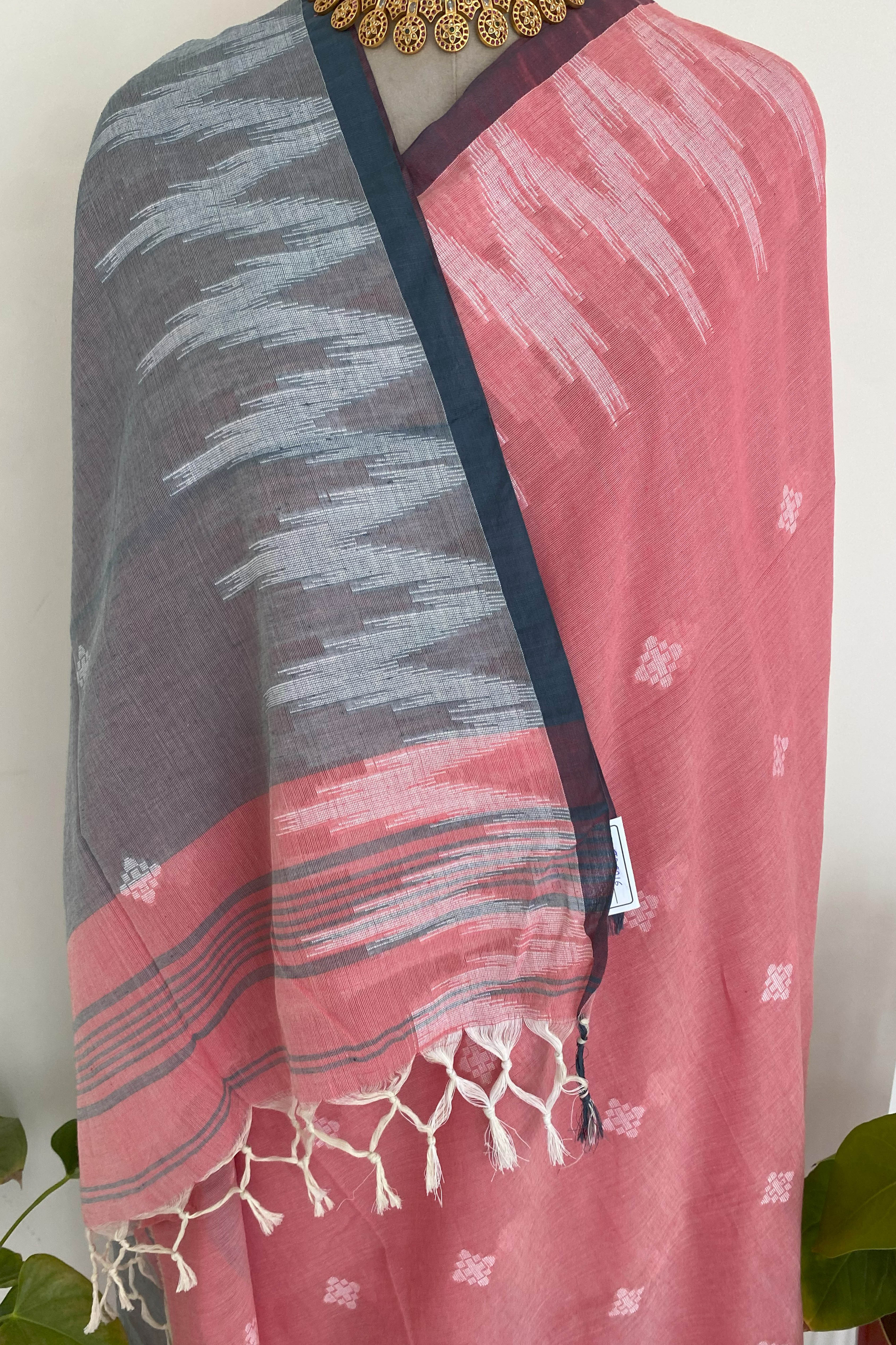 Coral Pink & Grey Jamdani Pure Cotton Saree - Indian Handloomz