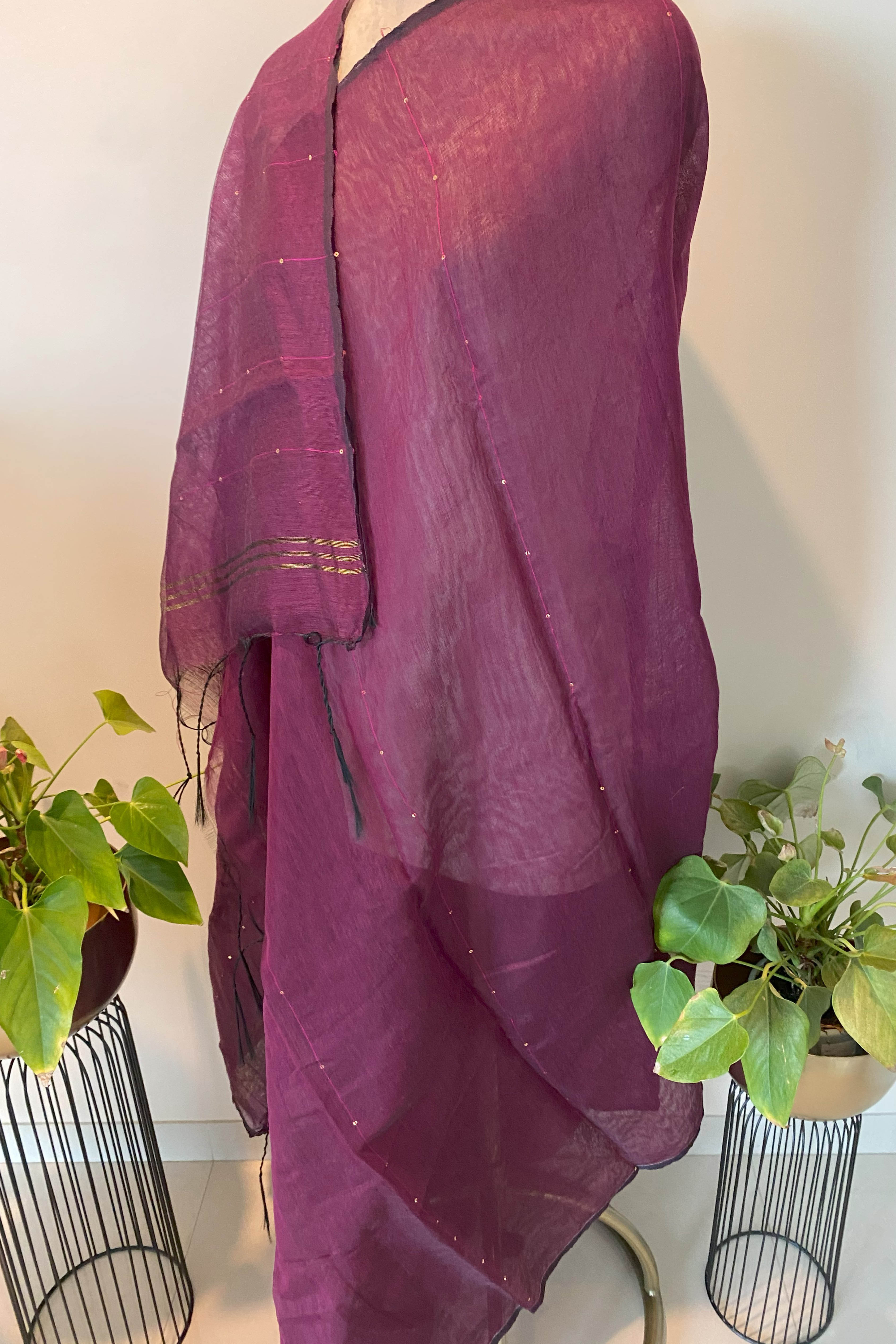 Cotton Magenta Saree with sequins - Indian Handloomz
