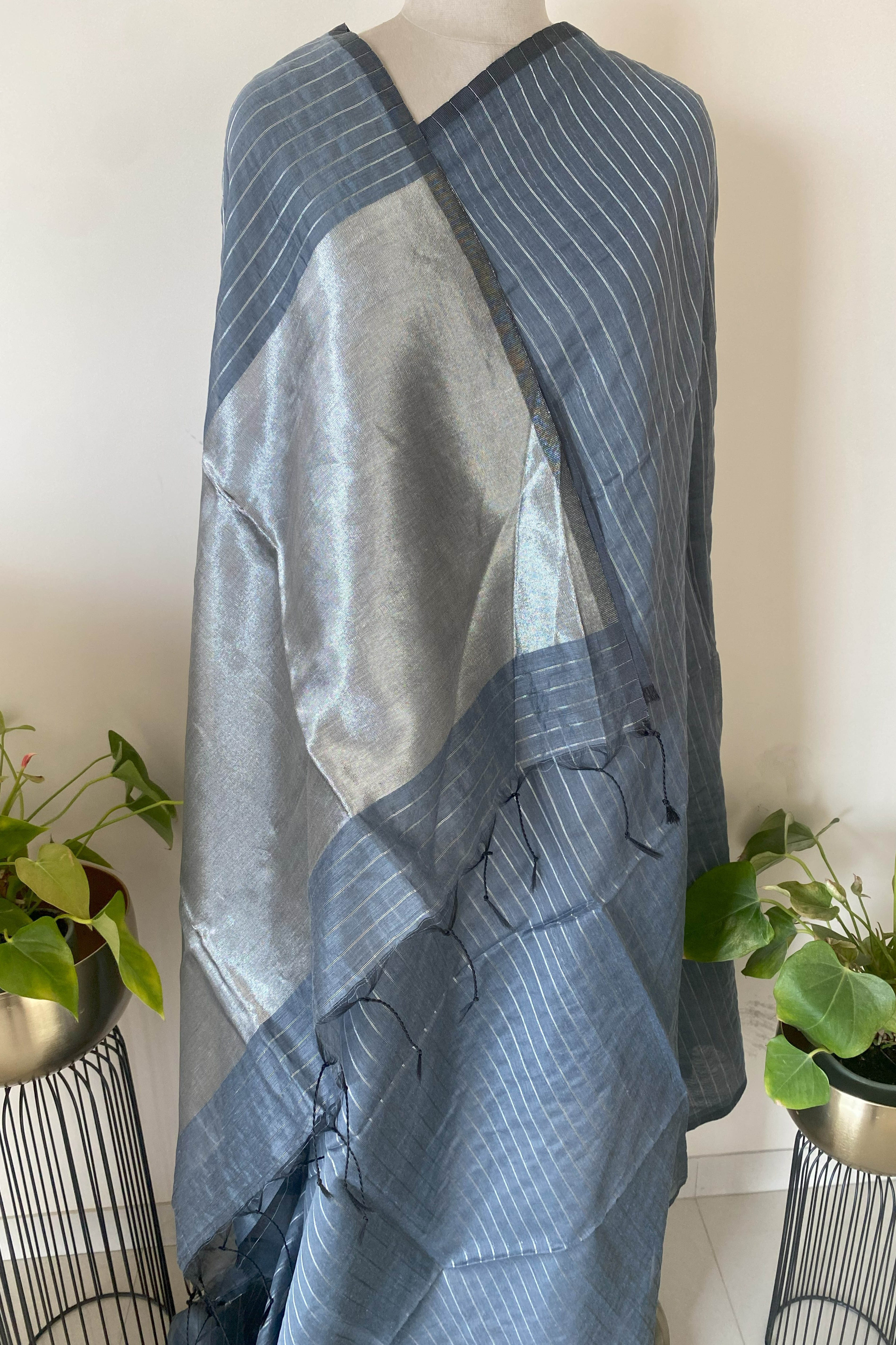 Grey & Silver Jamdani Cotton Saree - Indian Handloomz