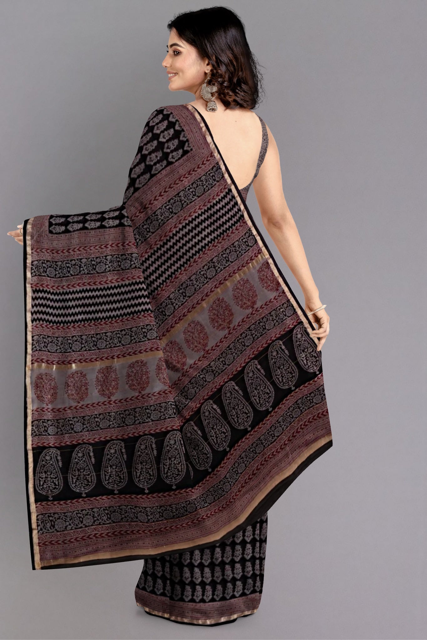 Kyra Chanderi Silk Cotton Saree Bagh Print in Black with Handblock Motif in Purplish Pink Colour - Indian Handloomz