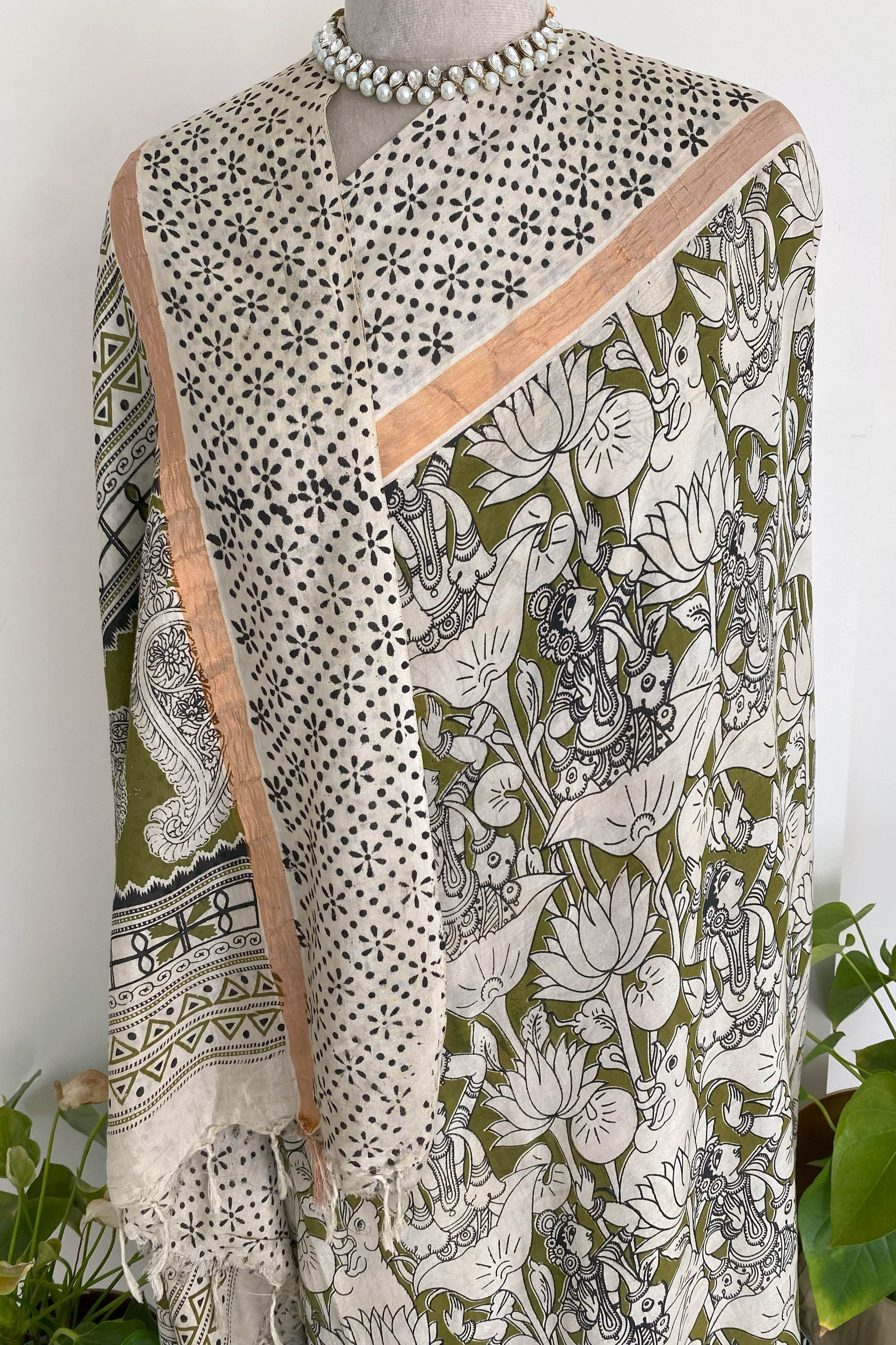 Kalamkari Chennur Silk Saree in Ivory & Green - Indian Handloomz
