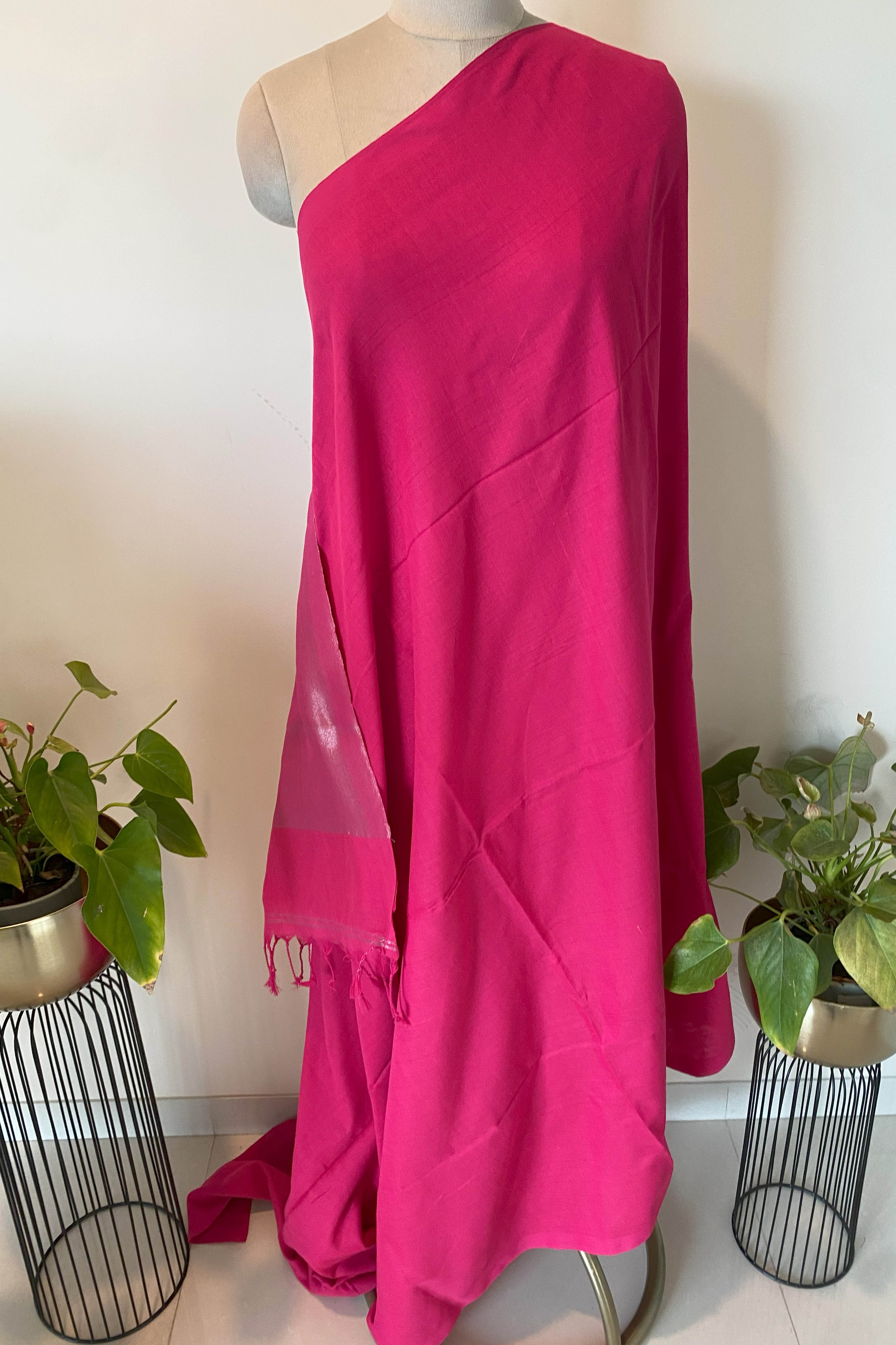 Magenta Cotton Saree with Silver Zari Pallu - Indian Handloomz