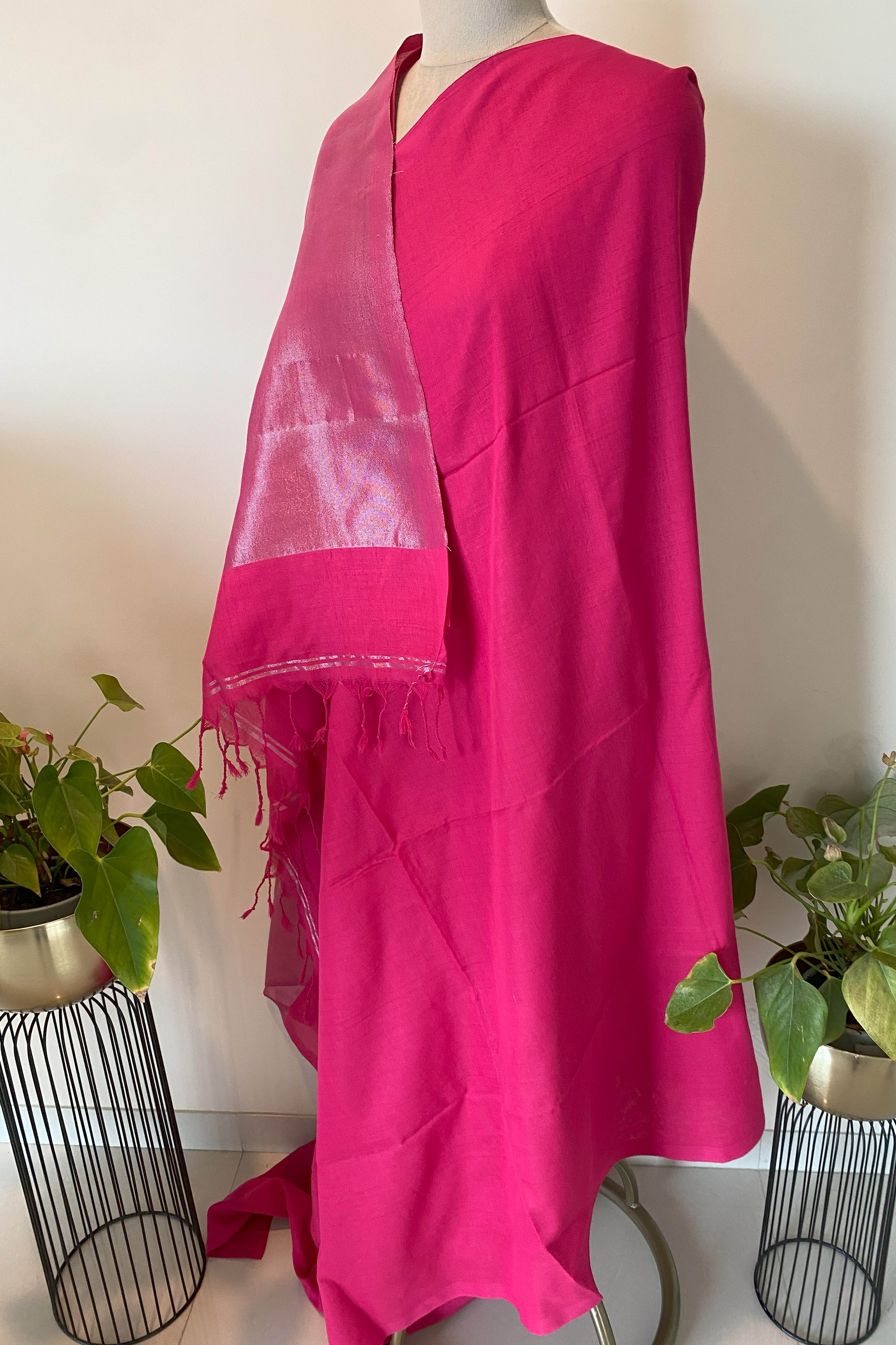 Magenta Cotton Saree with Silver Zari Pallu - Indian Handloomz