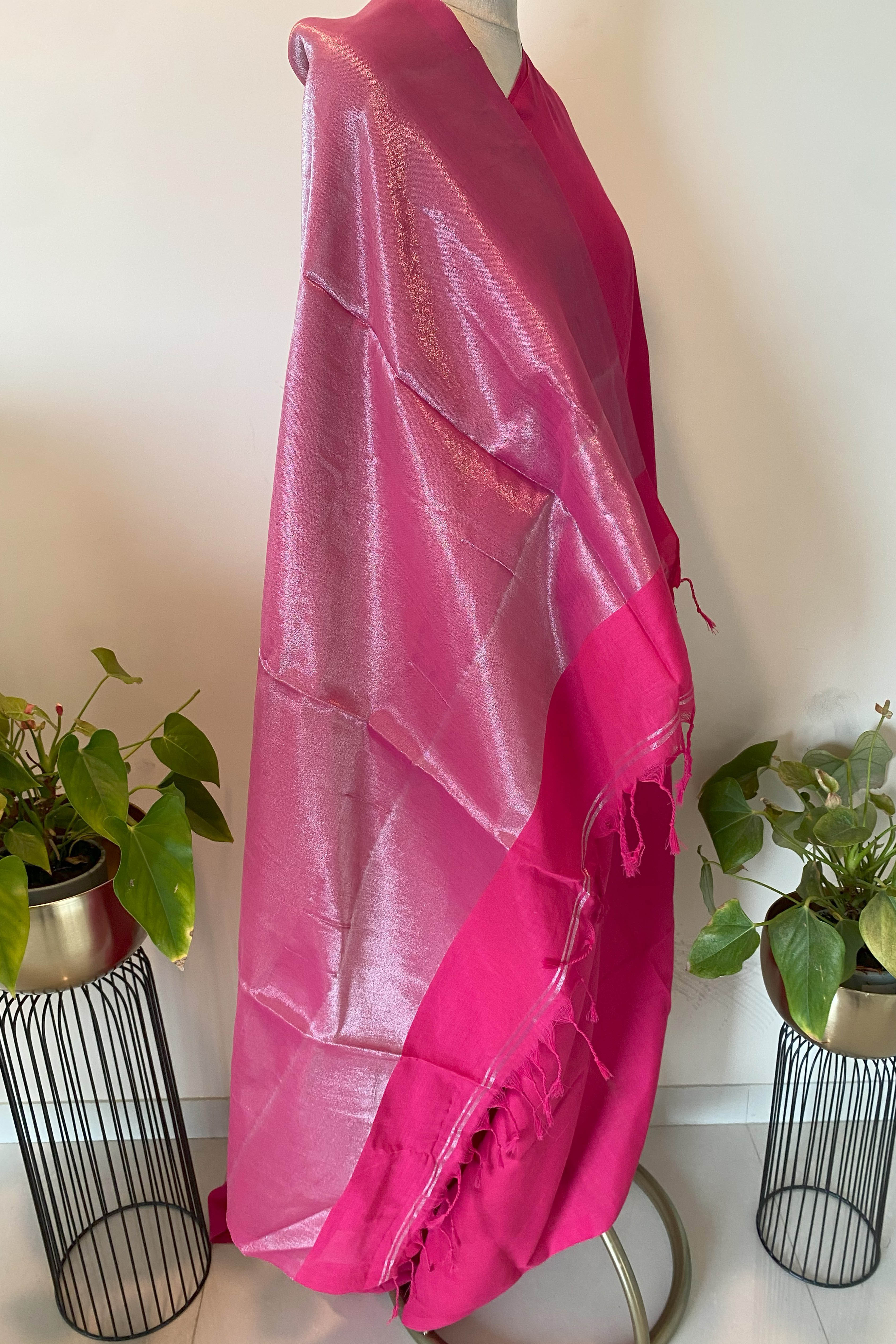 Magenta Cotton Saree with Silver Zari Pallu - Indian Handloomz
