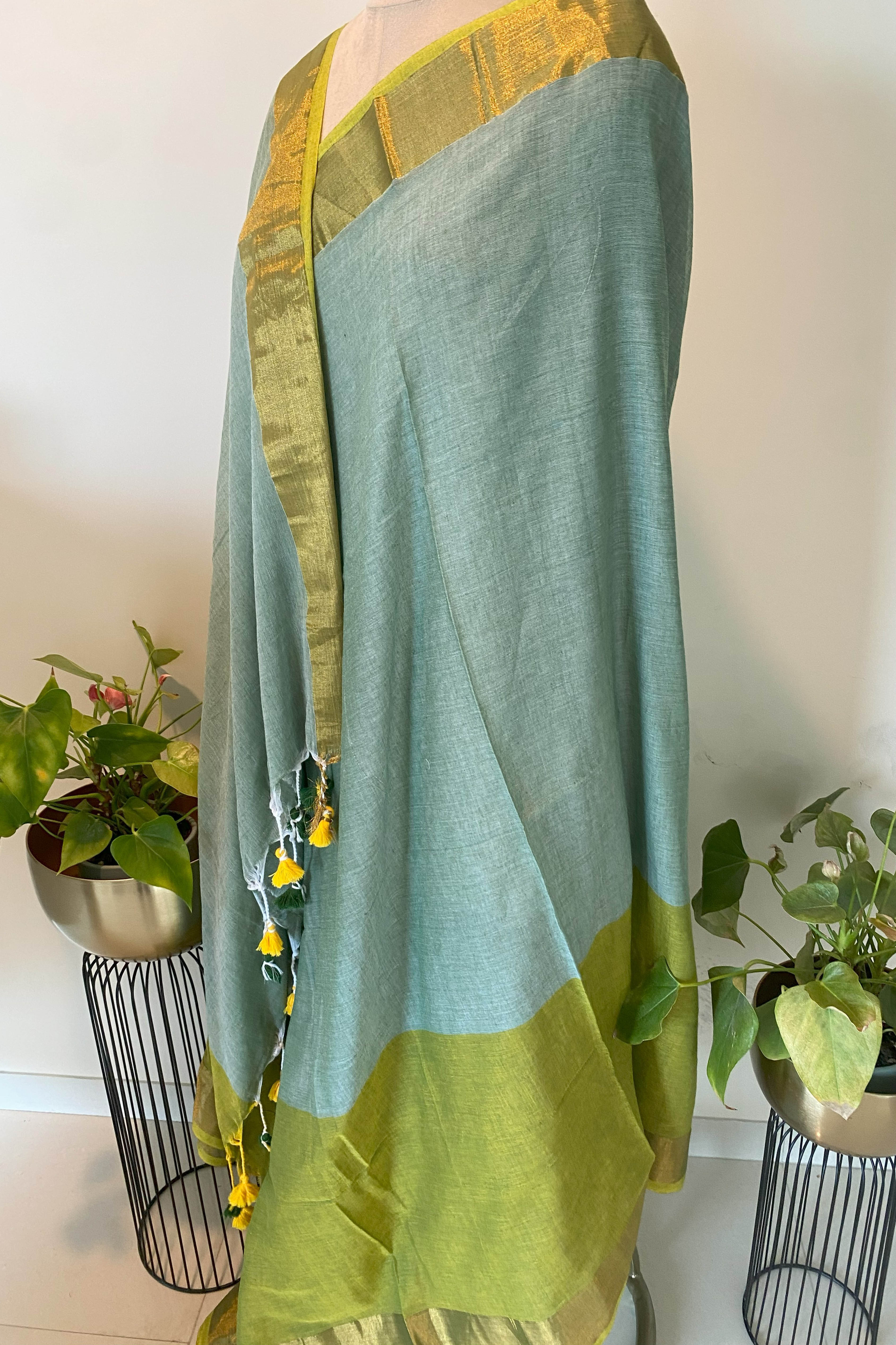 Mul Cotton Saree in Mint green with Lime Green Skirt Border - Indian Handloomz