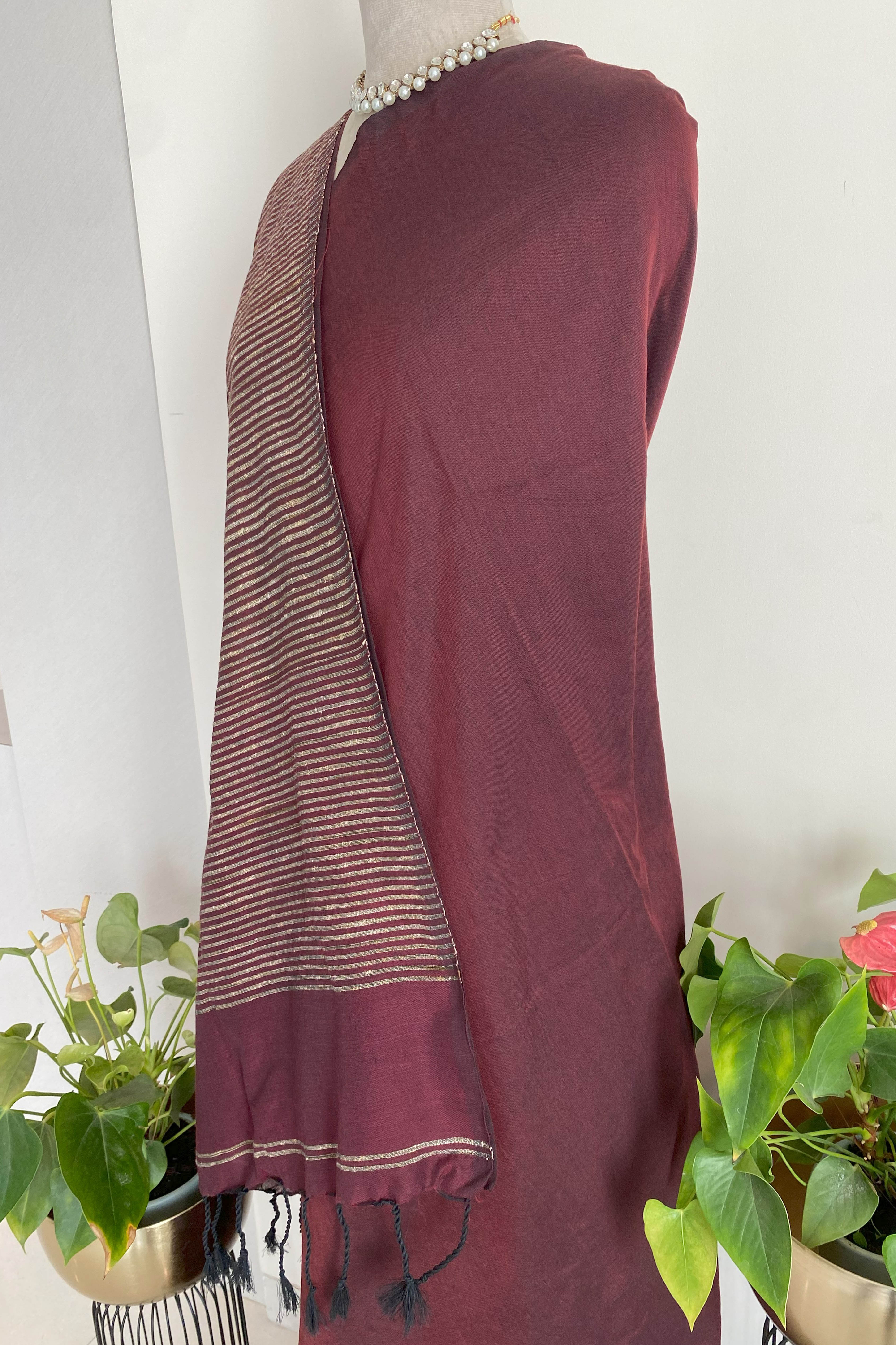 Para Jamdani Slub Cotton Saree in Maroon Colour - Indian Handloomz