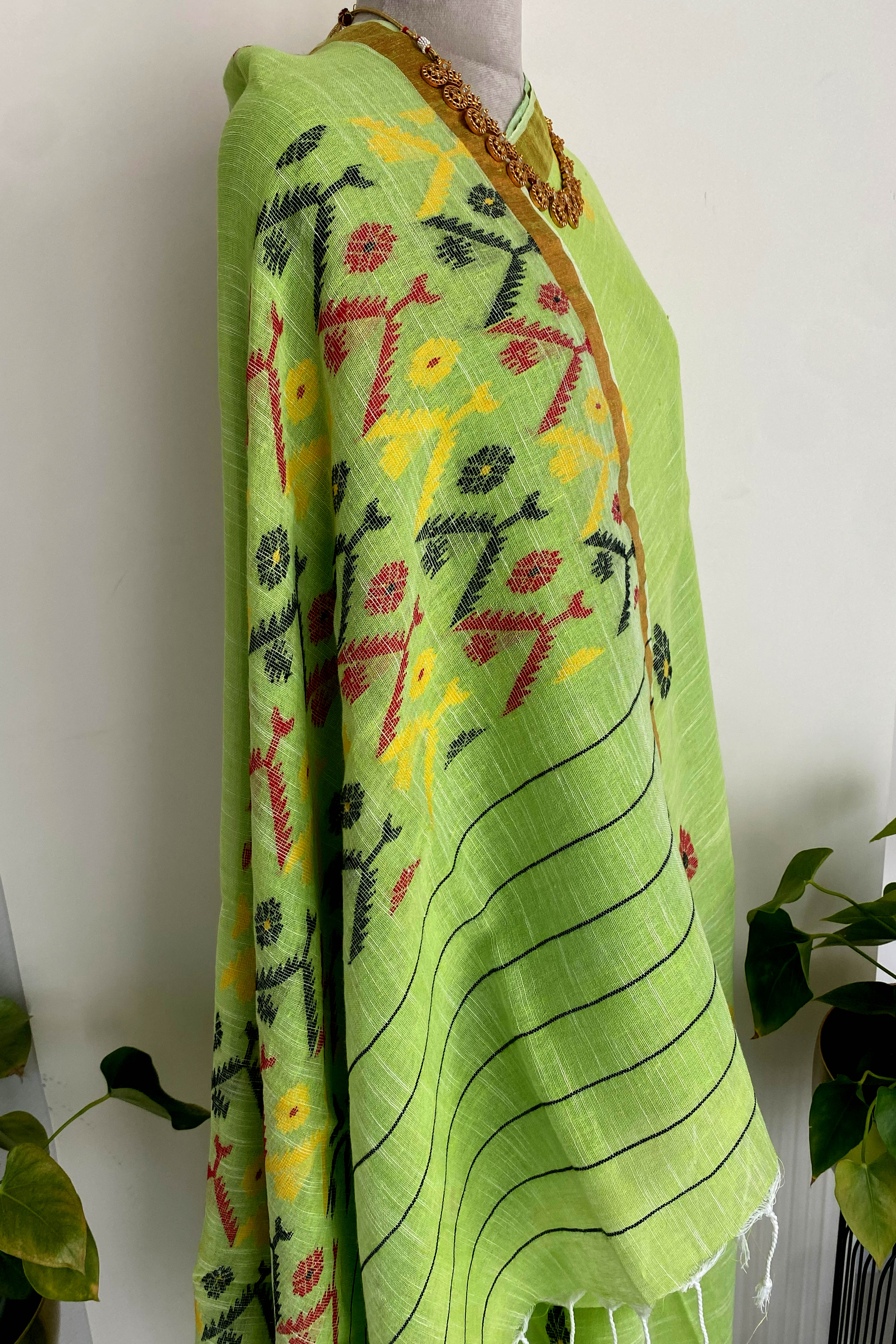 Parrot Green Pure Cotton Linen Saree - Indian Handloomz