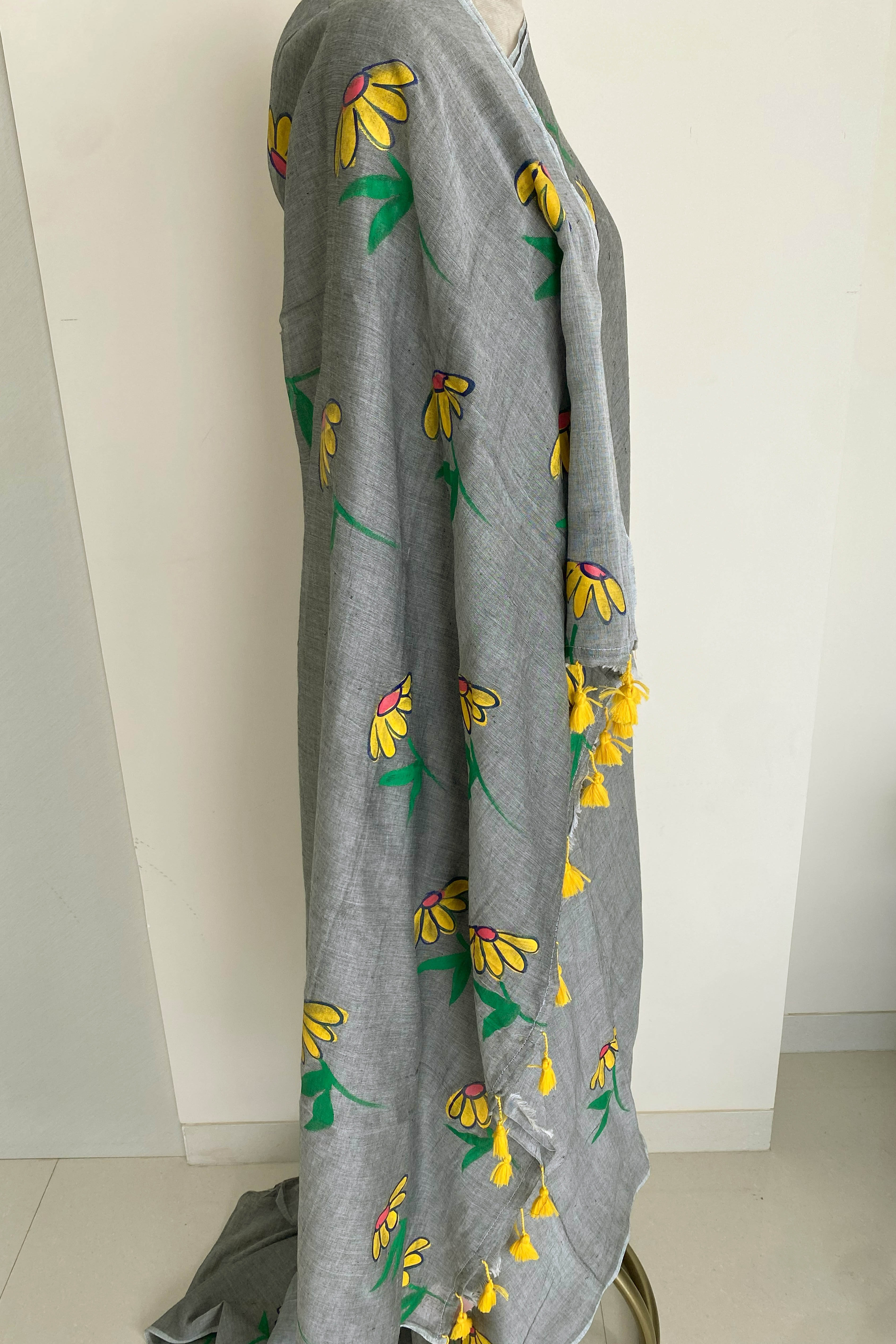 Pure Mul Cotton Grey Colour Hand Painted Saree - Indian Handloomz