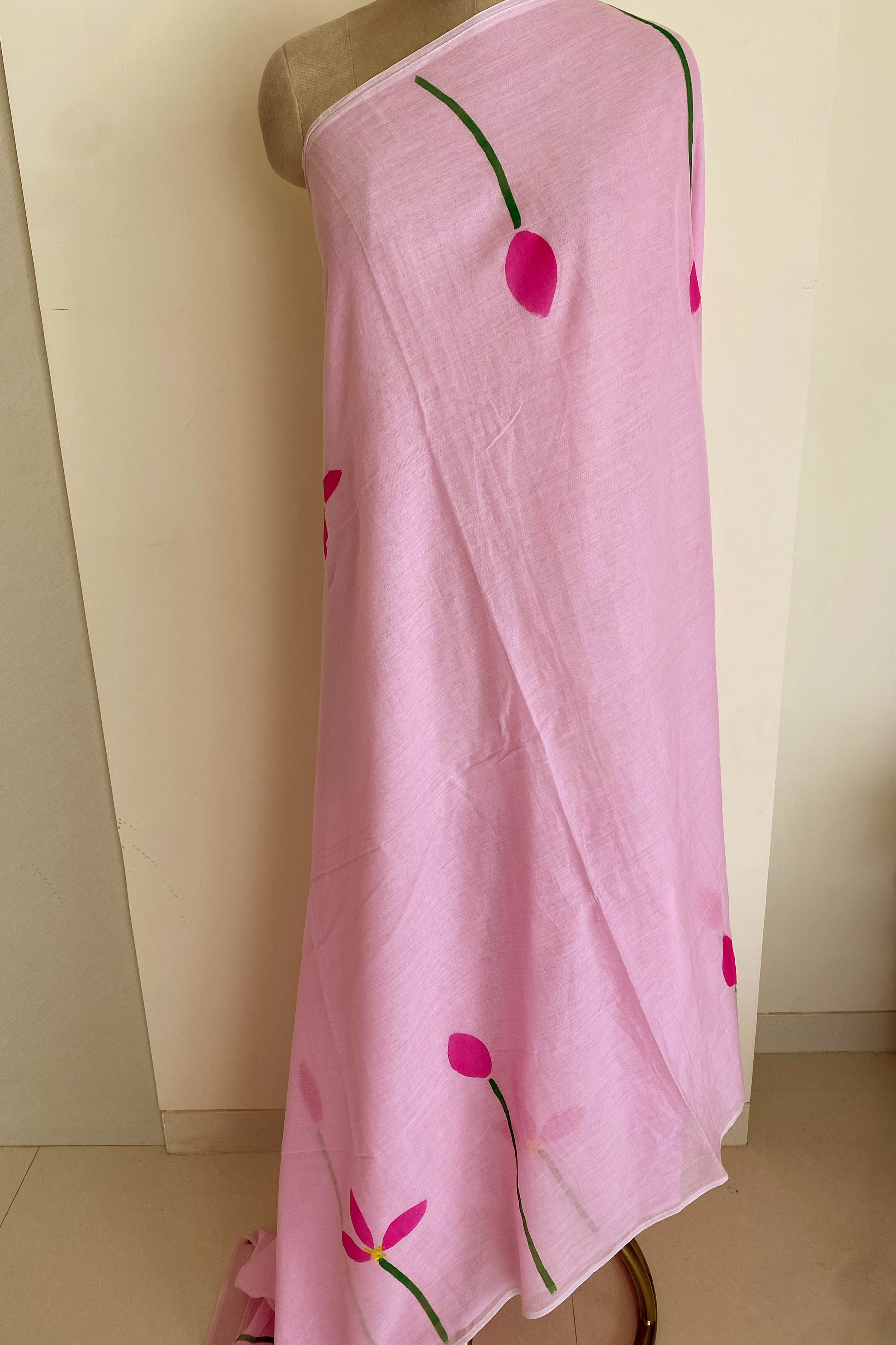 Pure Mul Cotton Pink Colour Hand Painted Saree - Indian Handloomz