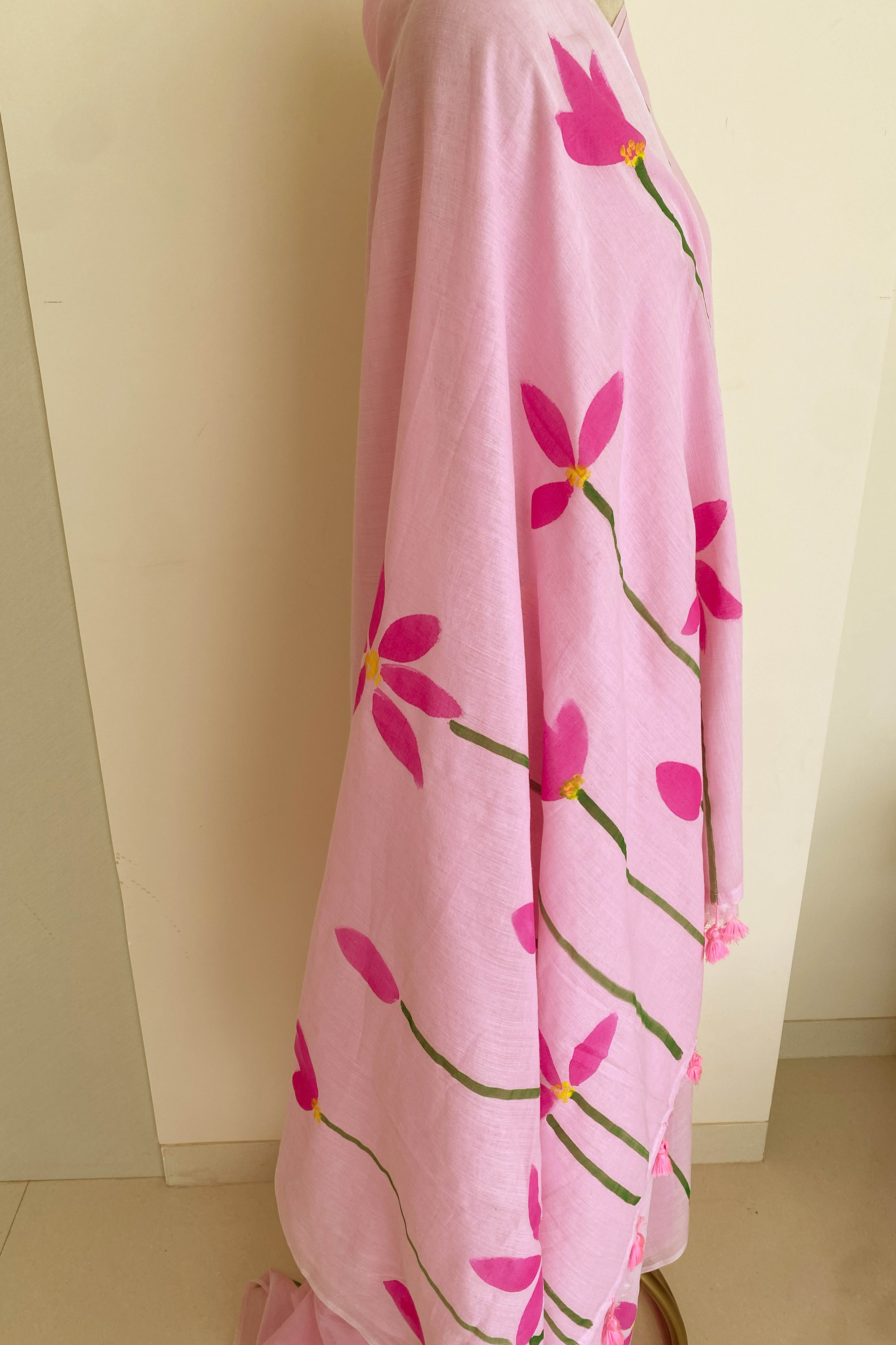 Pure Mul Cotton Pink Colour Hand Painted Saree - Indian Handloomz