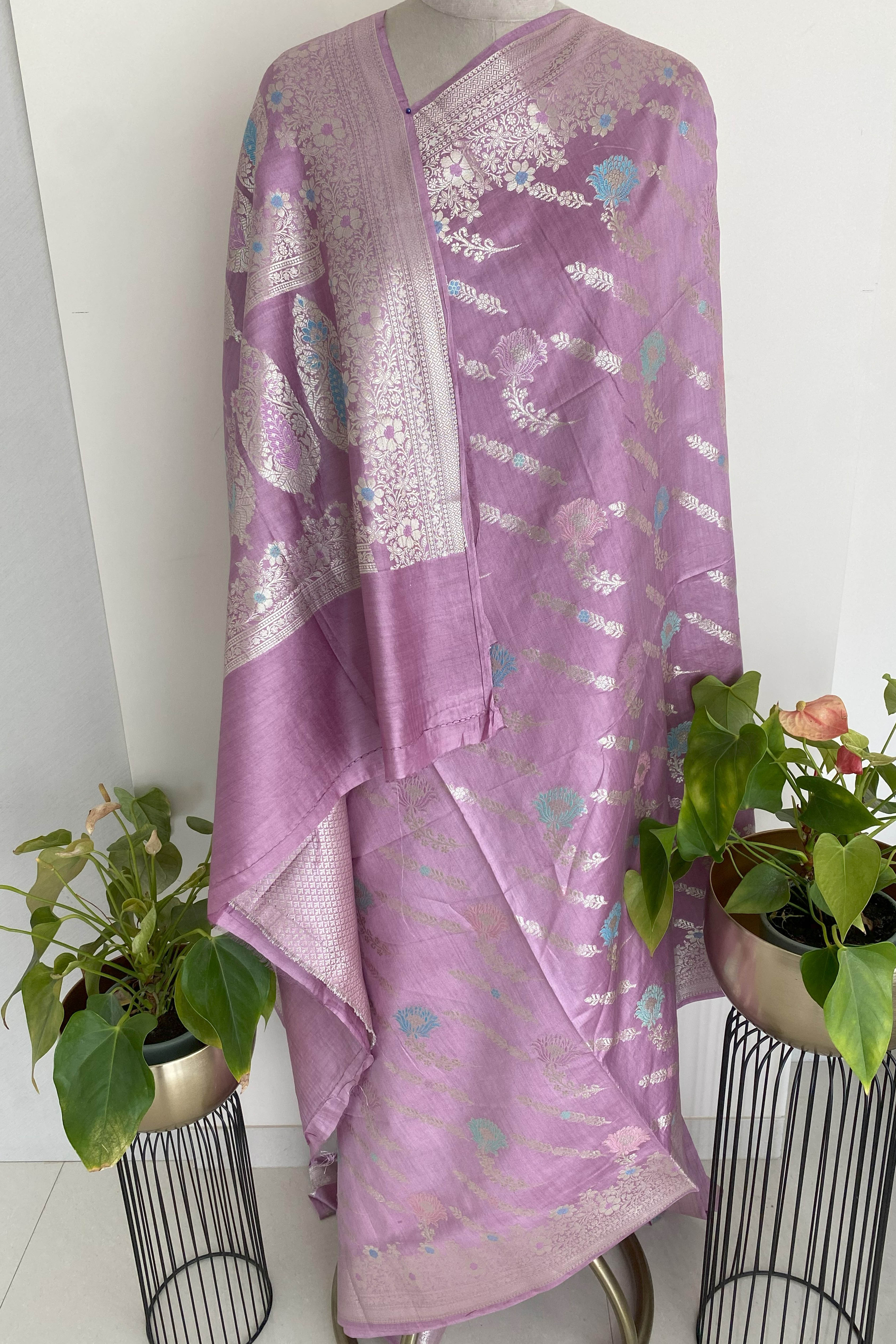 Pure Mulberry Silk Saree in Lilac colour - Indian Handloomz