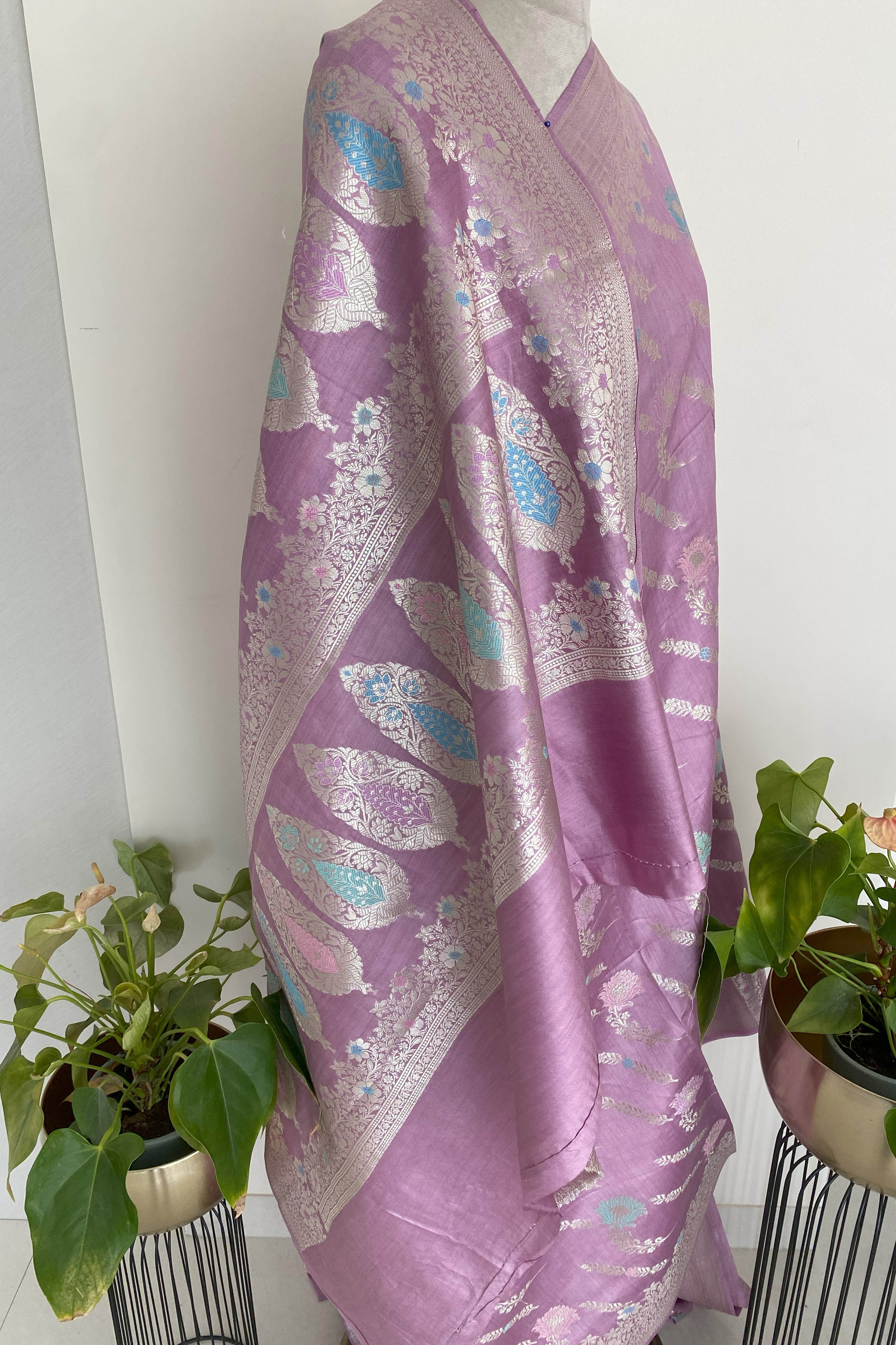 Pure Mulberry Silk Saree in Lilac colour - Indian Handloomz
