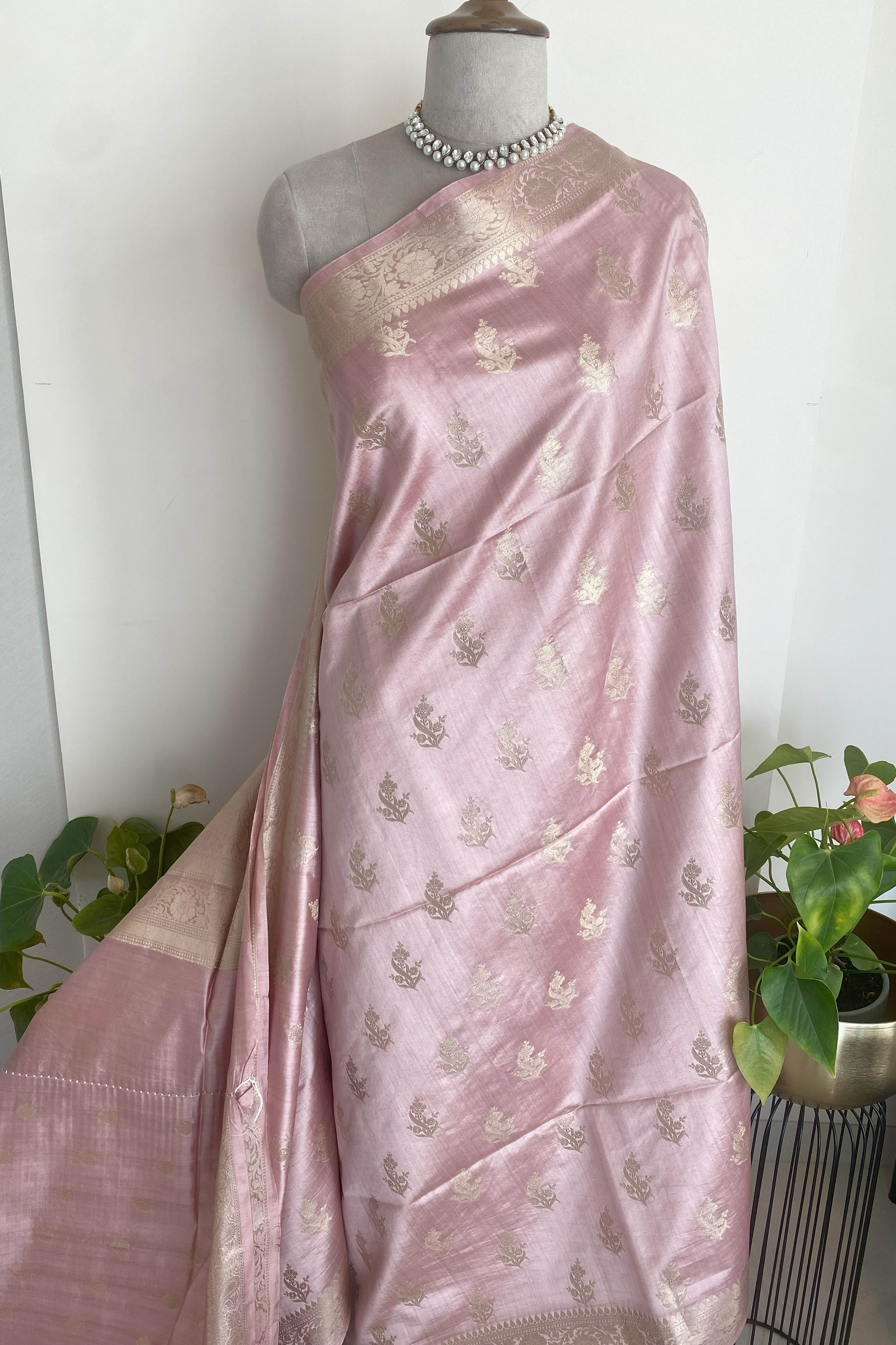 Pure Mulberry Silk Saree in Pink Colour - Indian Handloomz