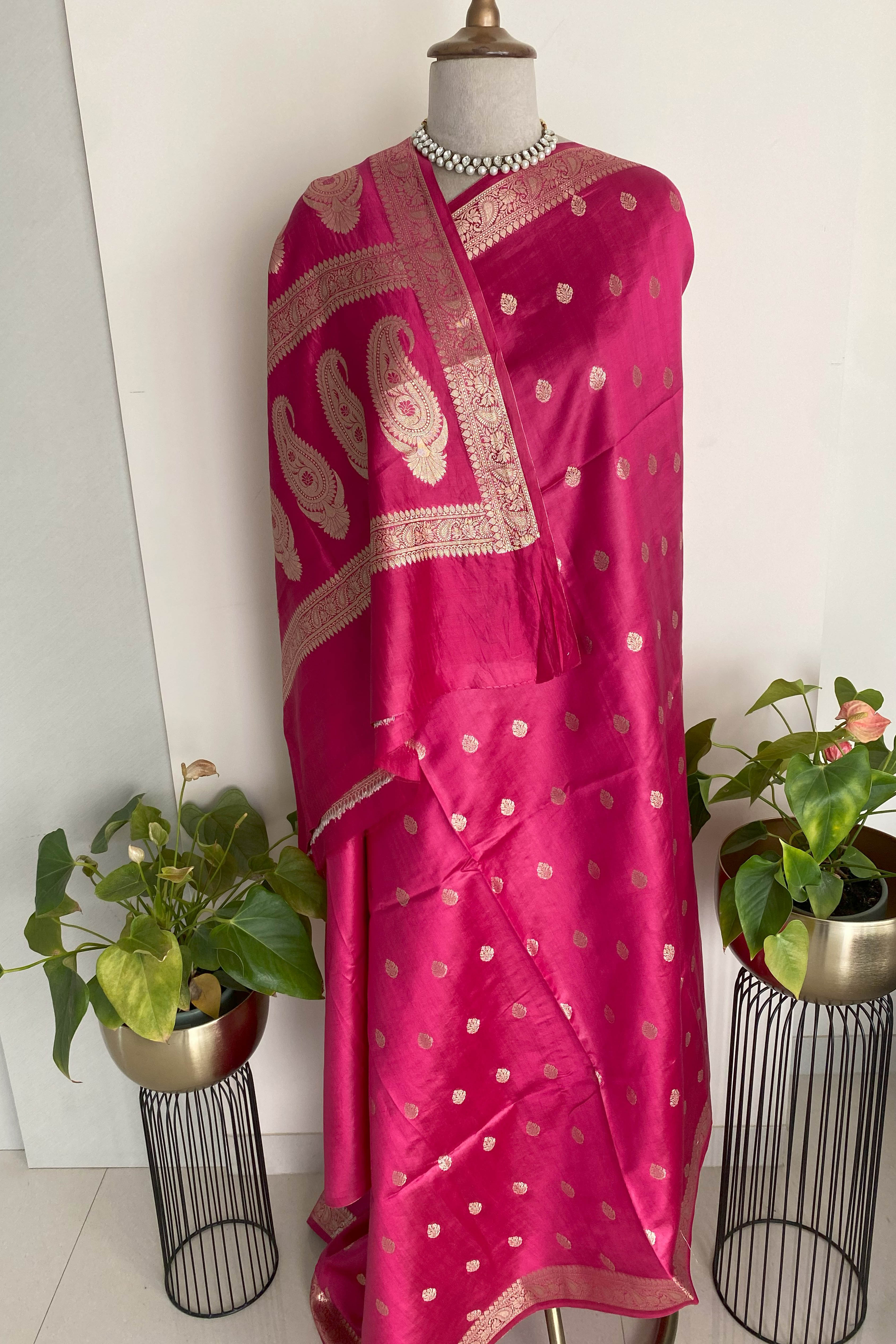 Pure Mulberry Silk Saree in Rani Pink - Indian Handloomz