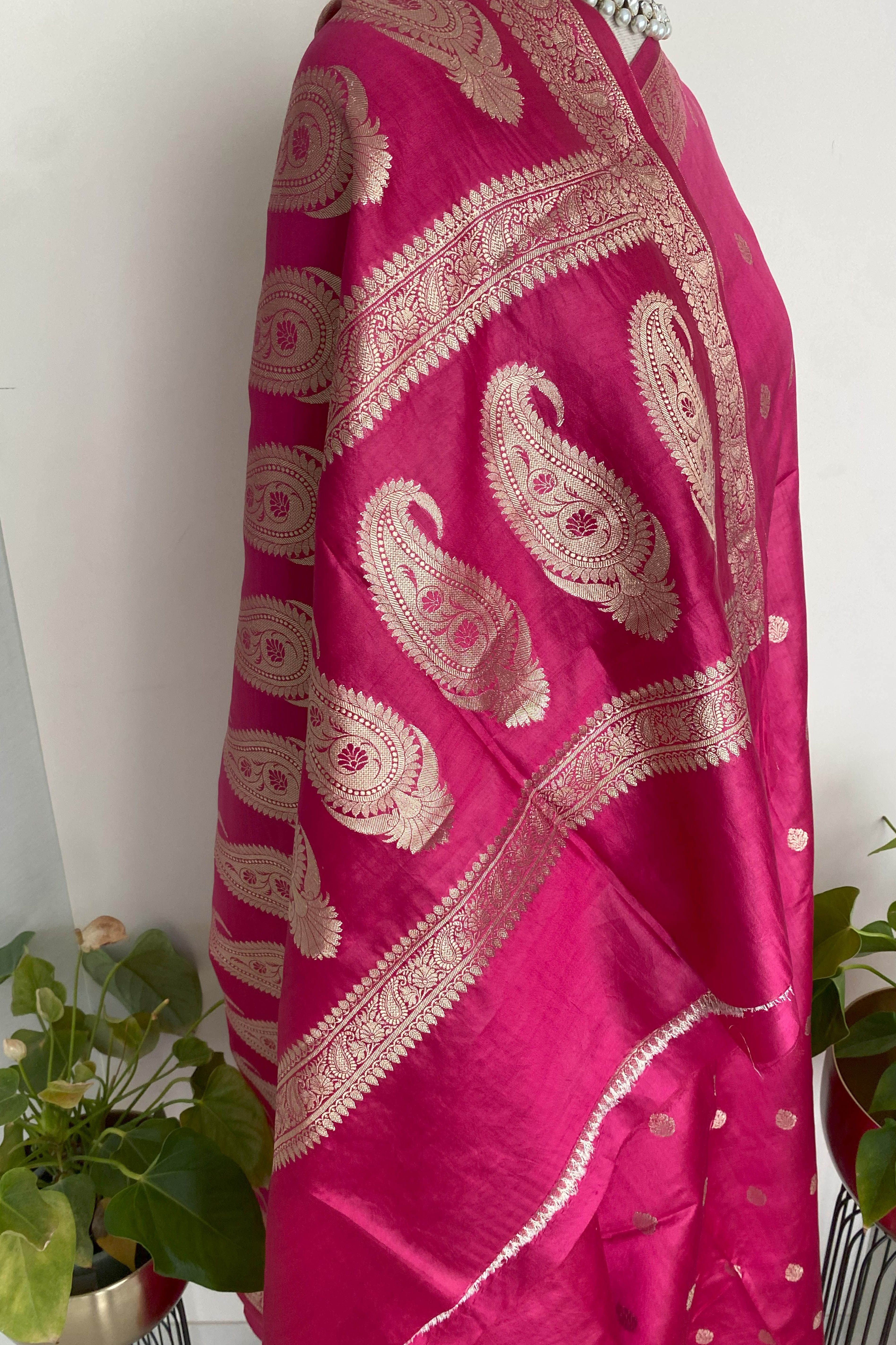 Pure Mulberry Silk Saree in Rani Pink - Indian Handloomz