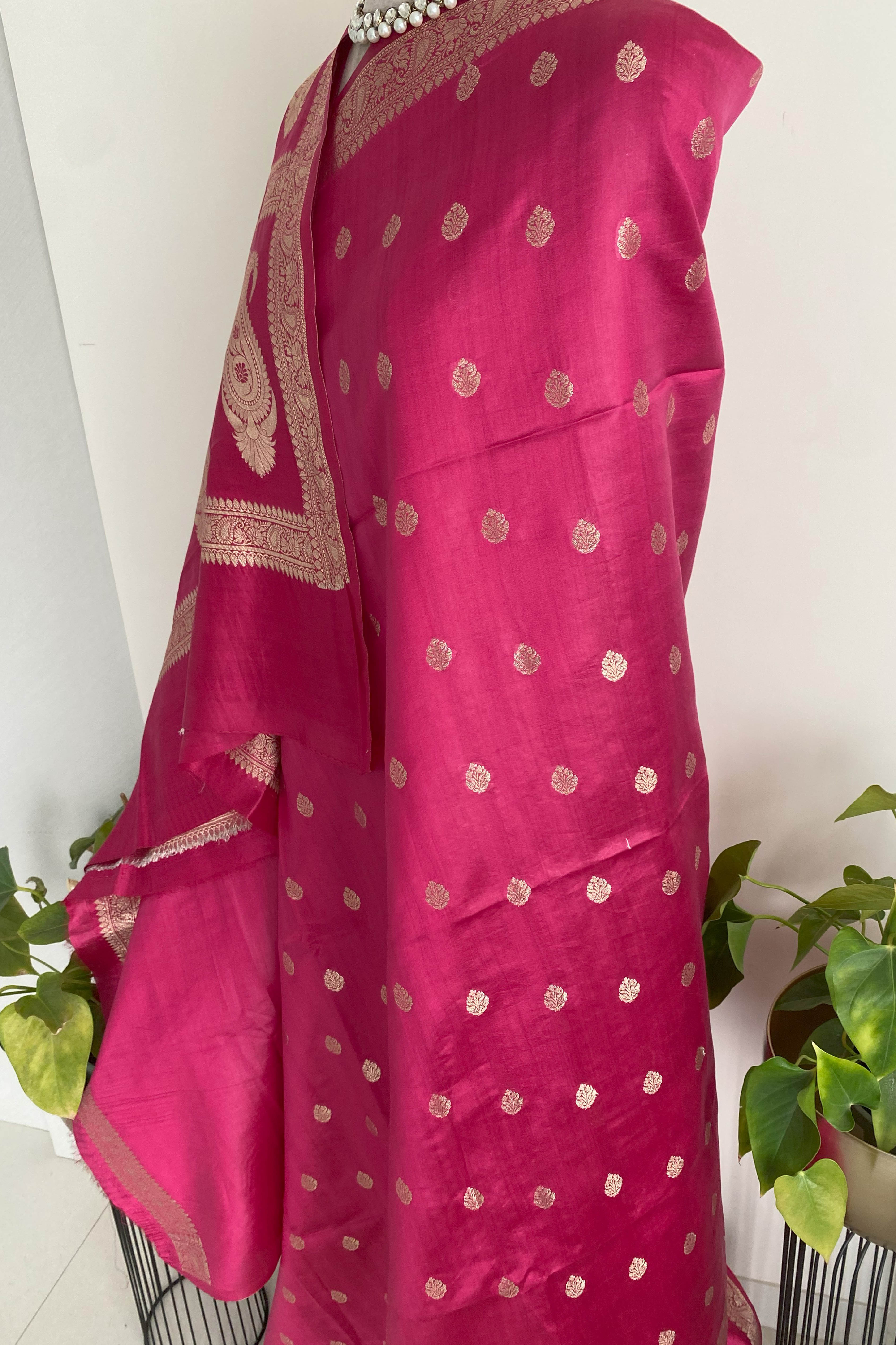 Pure Mulberry Silk Saree in Rani Pink - Indian Handloomz
