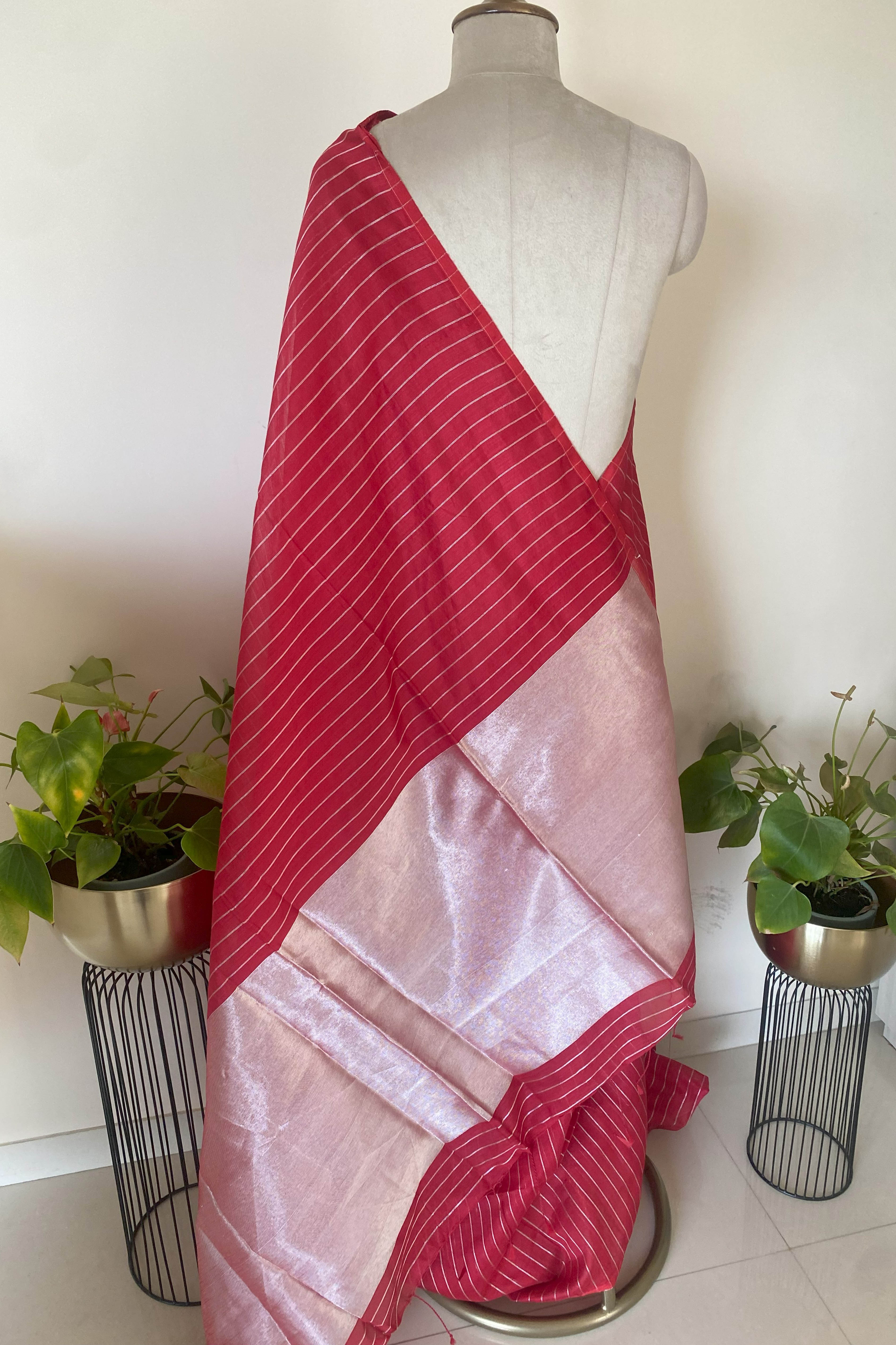 Red & Silver Jamdani Cotton Saree - Indian Handloomz