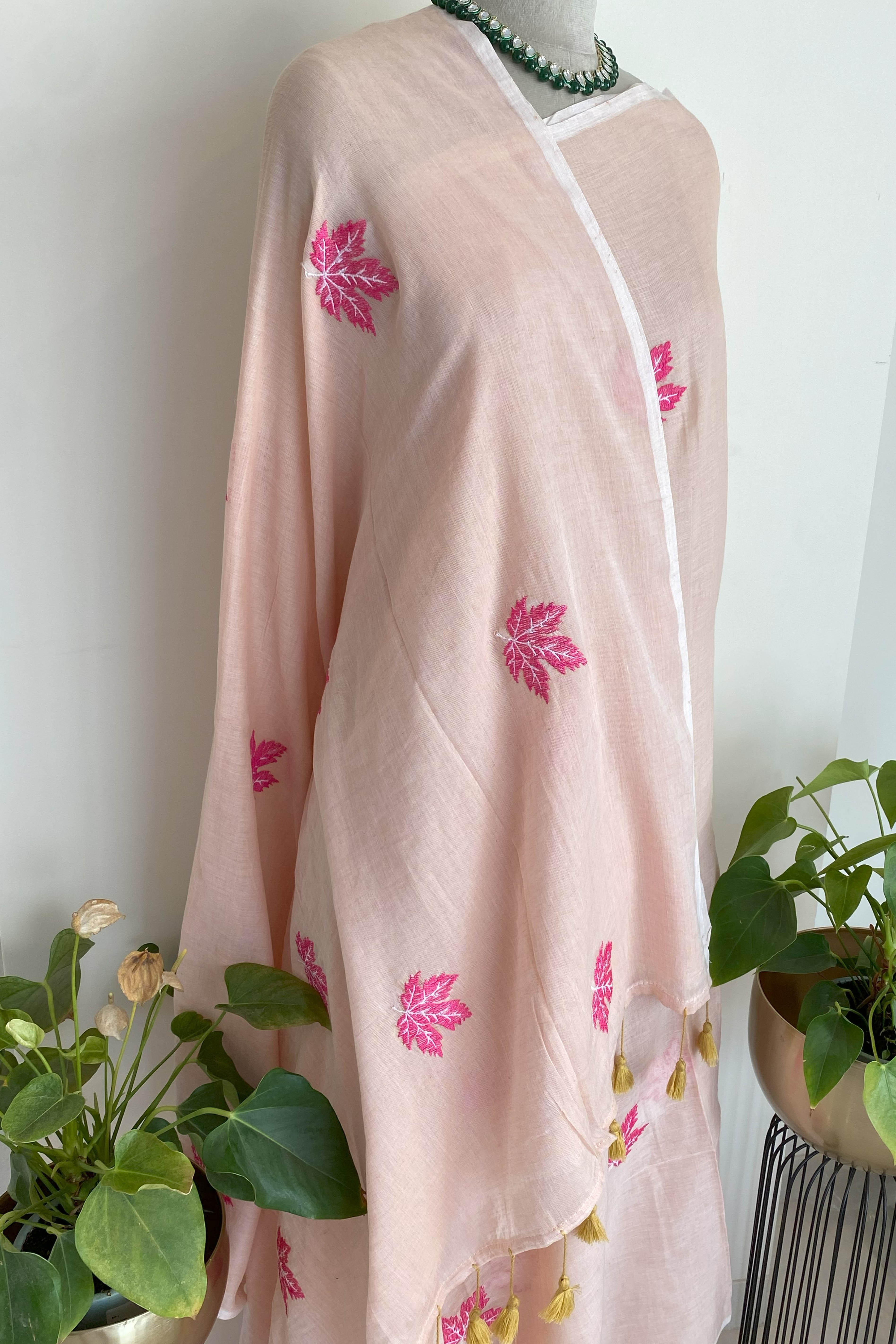 Reena Pure Mul Cotton Saree in Biscuit Beige with Dark Pink flowers & Tassels - Indian Handloomz