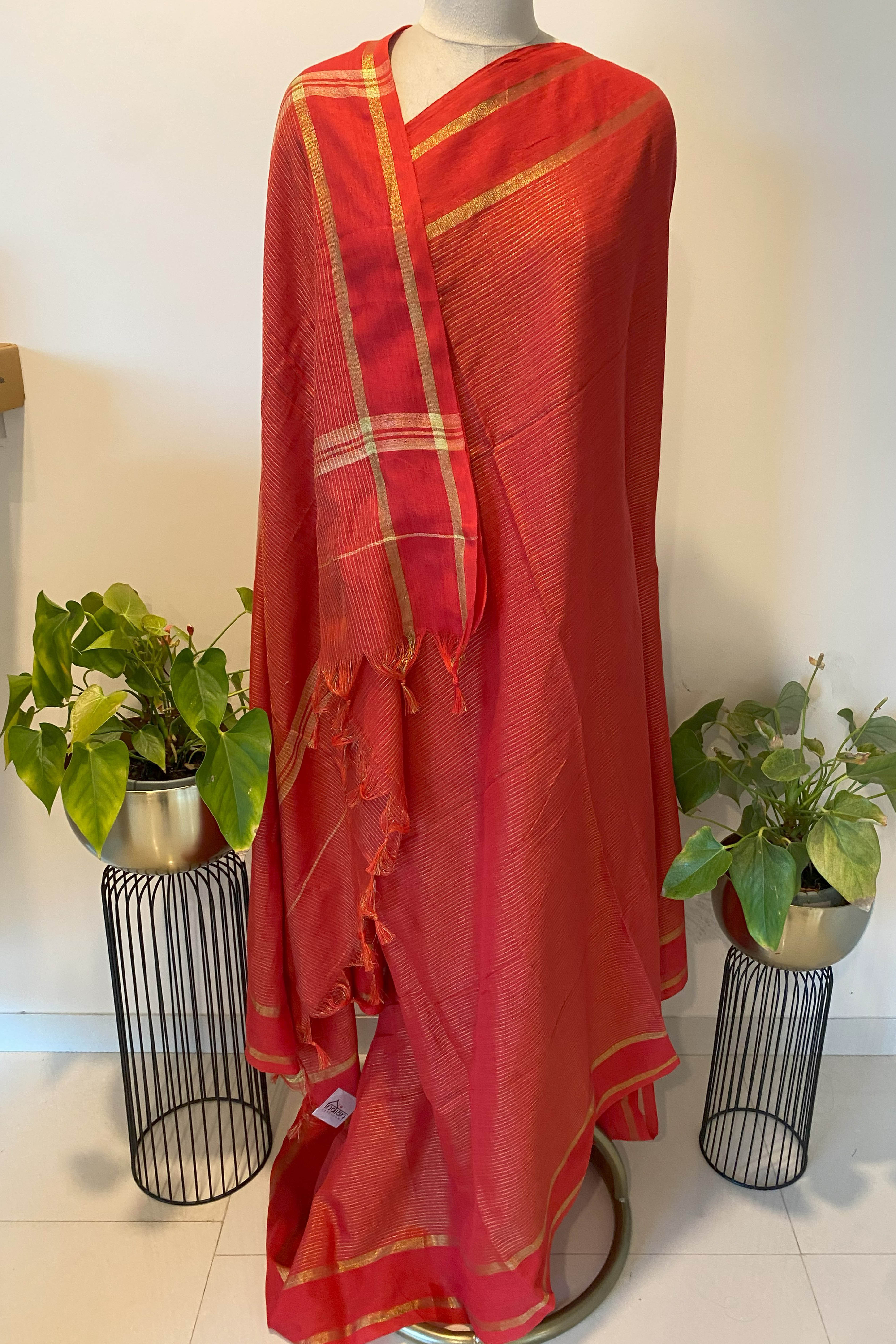 Shades of Red Saree with Golden Border & Checks Pallu - Indian Handloomz