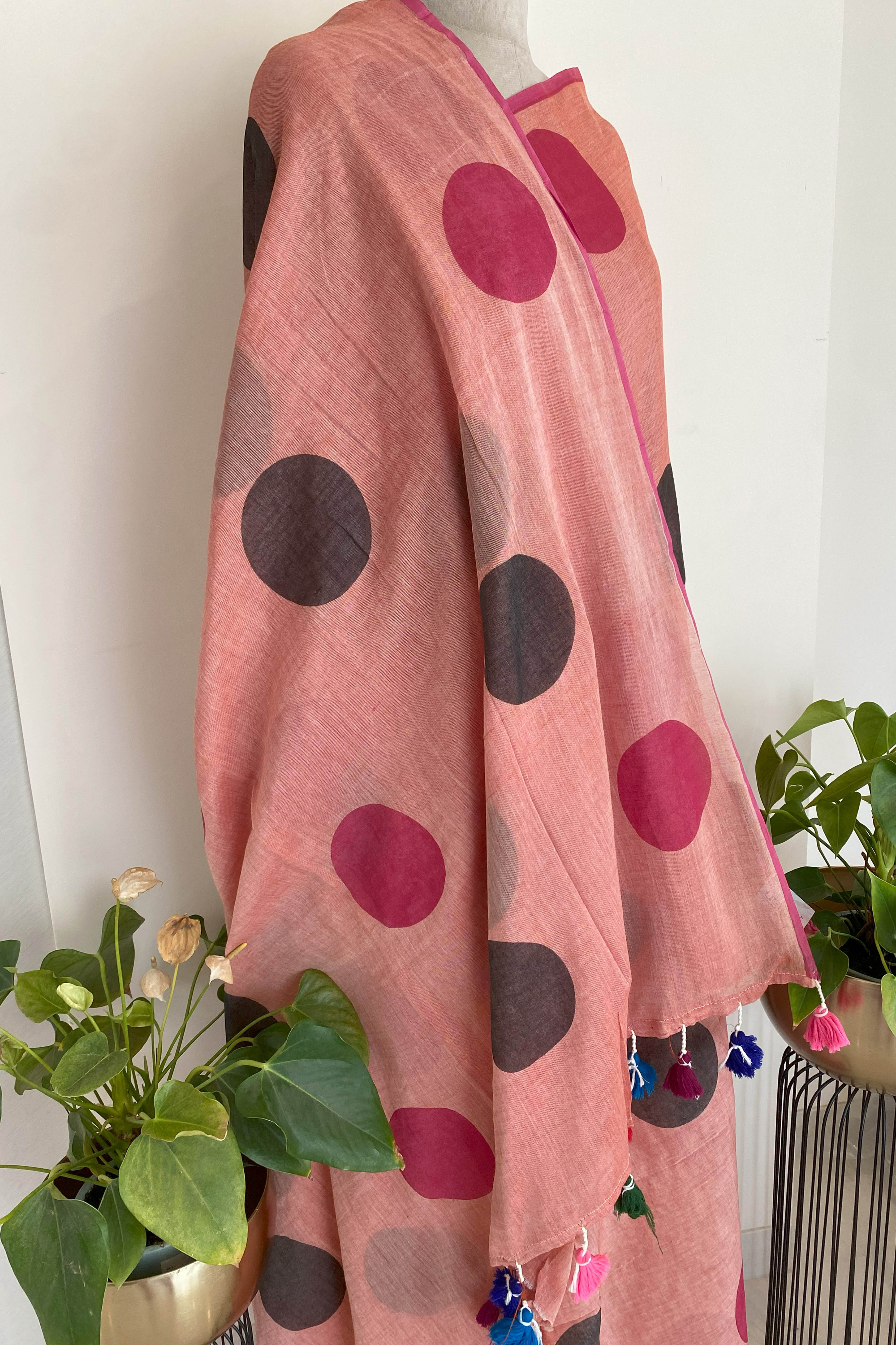 Rewa Pure Mul Cotton Saree with Polka Dots