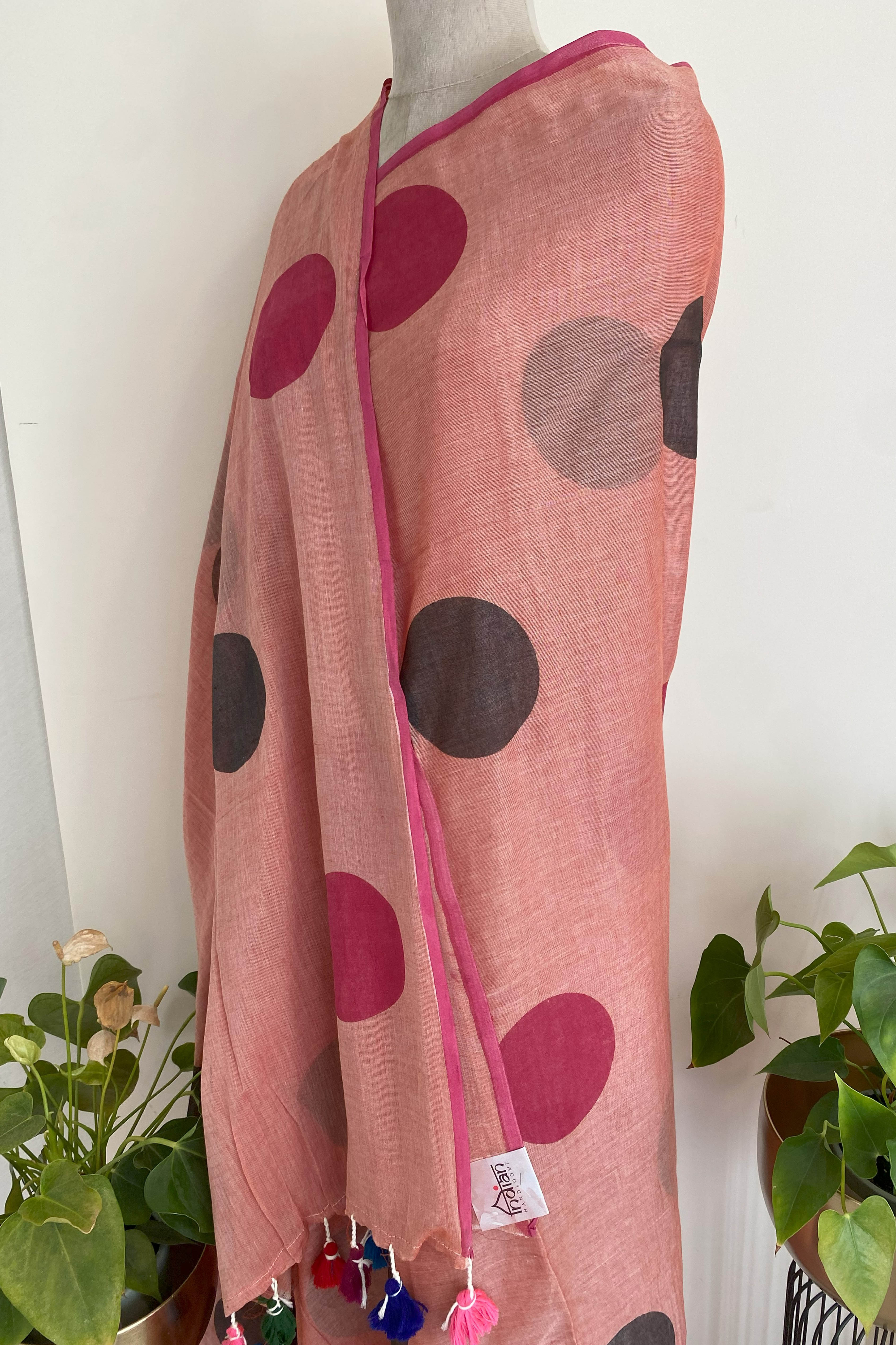 Rewa Pure Mul Cotton Saree with Polka Dots