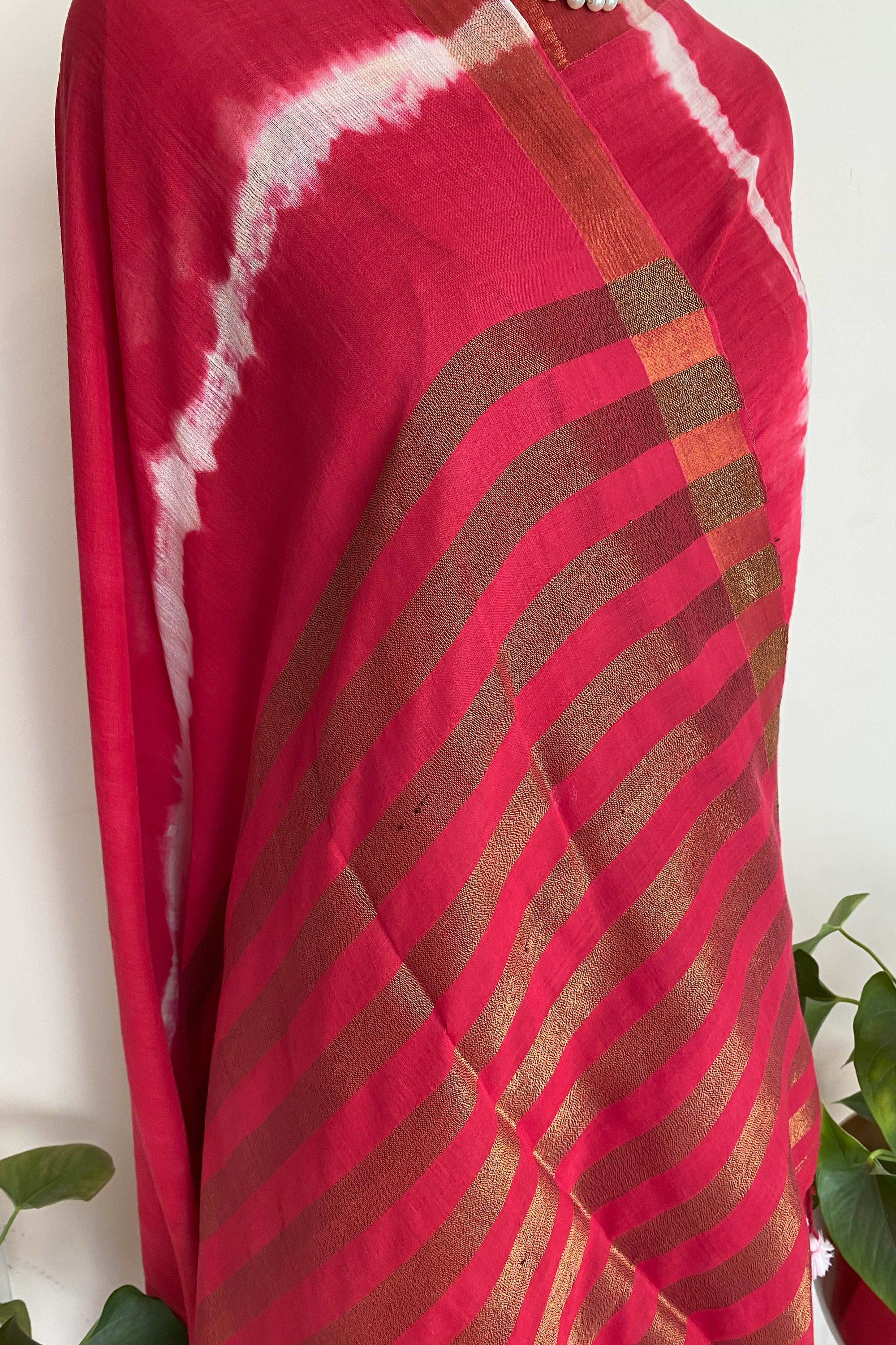 Aruna Pure Mul Cotton Red Tie Dye Saree