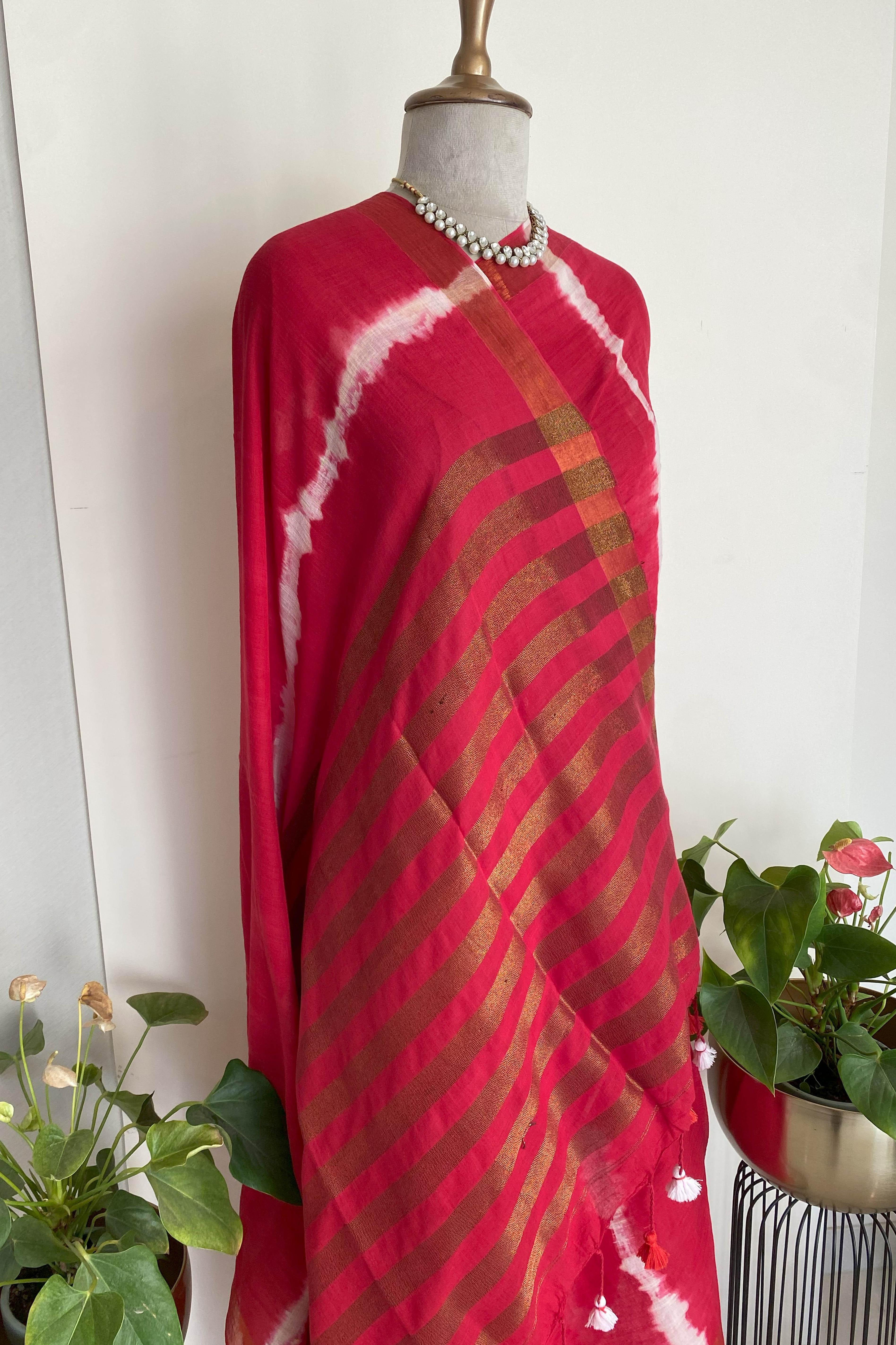 Aruna Pure Mul Cotton Red Tie Dye Saree