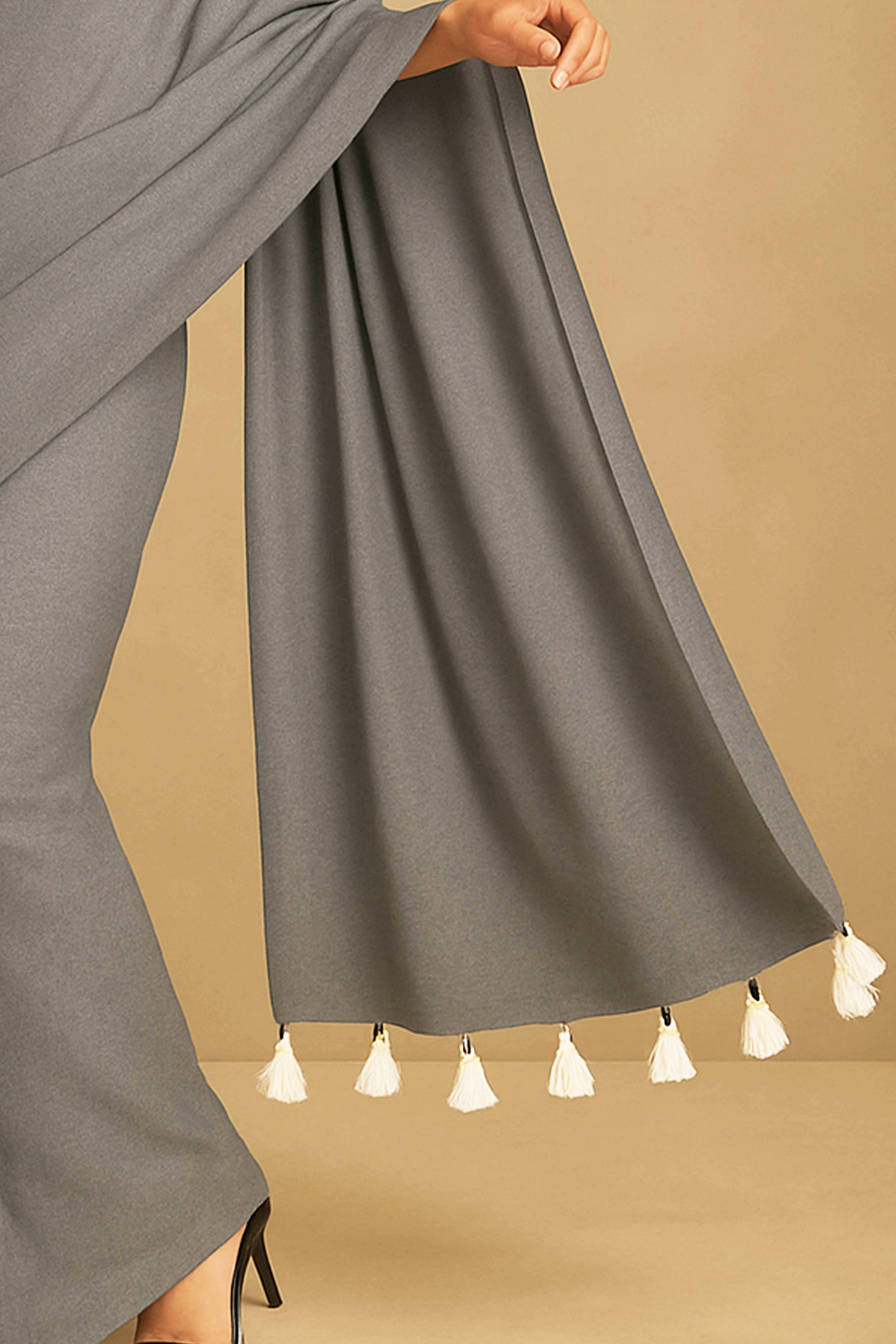 Pure Cotton Grey Saree with White Tassels & Blouse Piece - Indian Handloomz