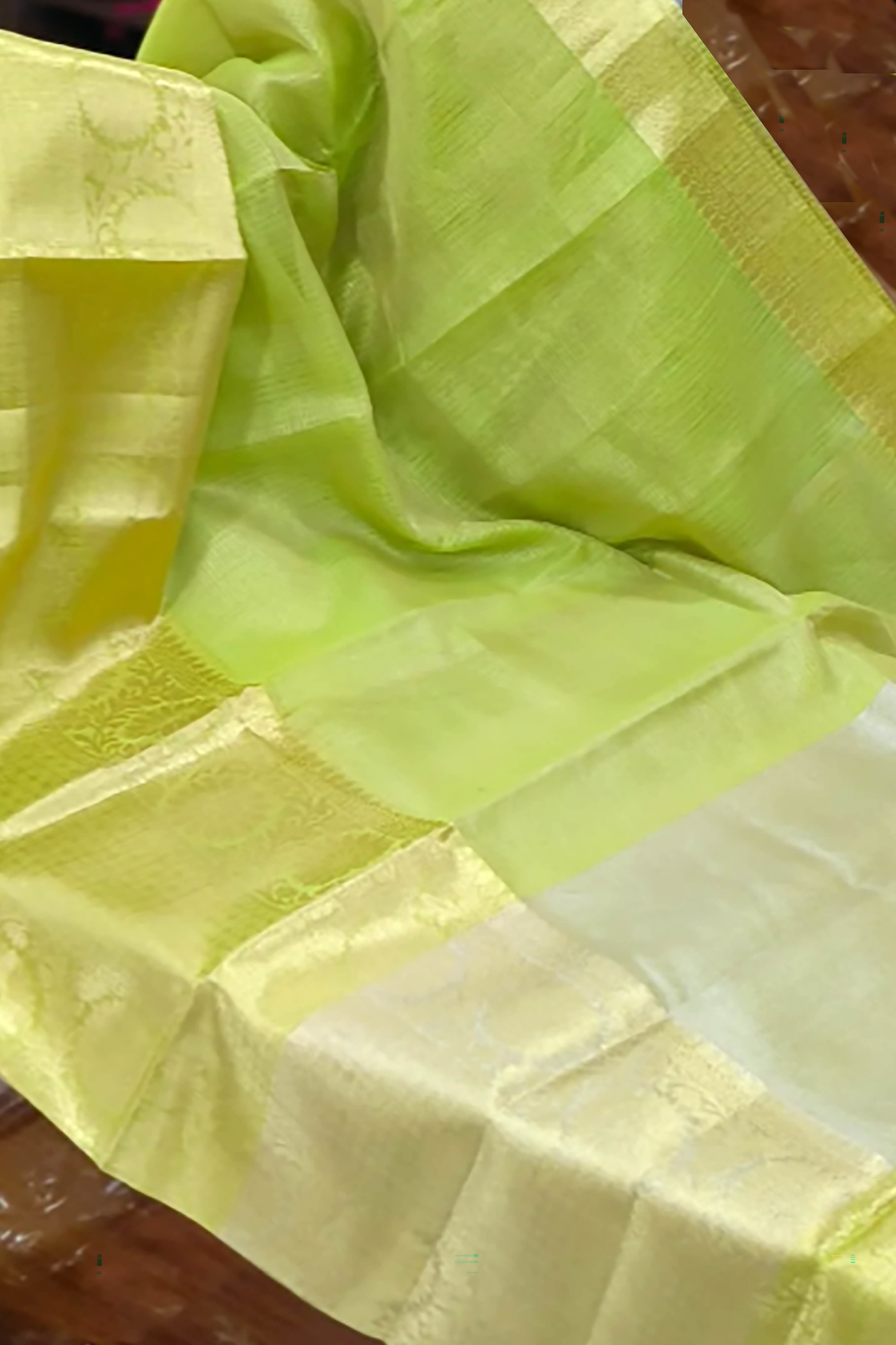 Mahi Banarasi Nayanthara's Blended Tissue Silk Saree in Light Green Colour