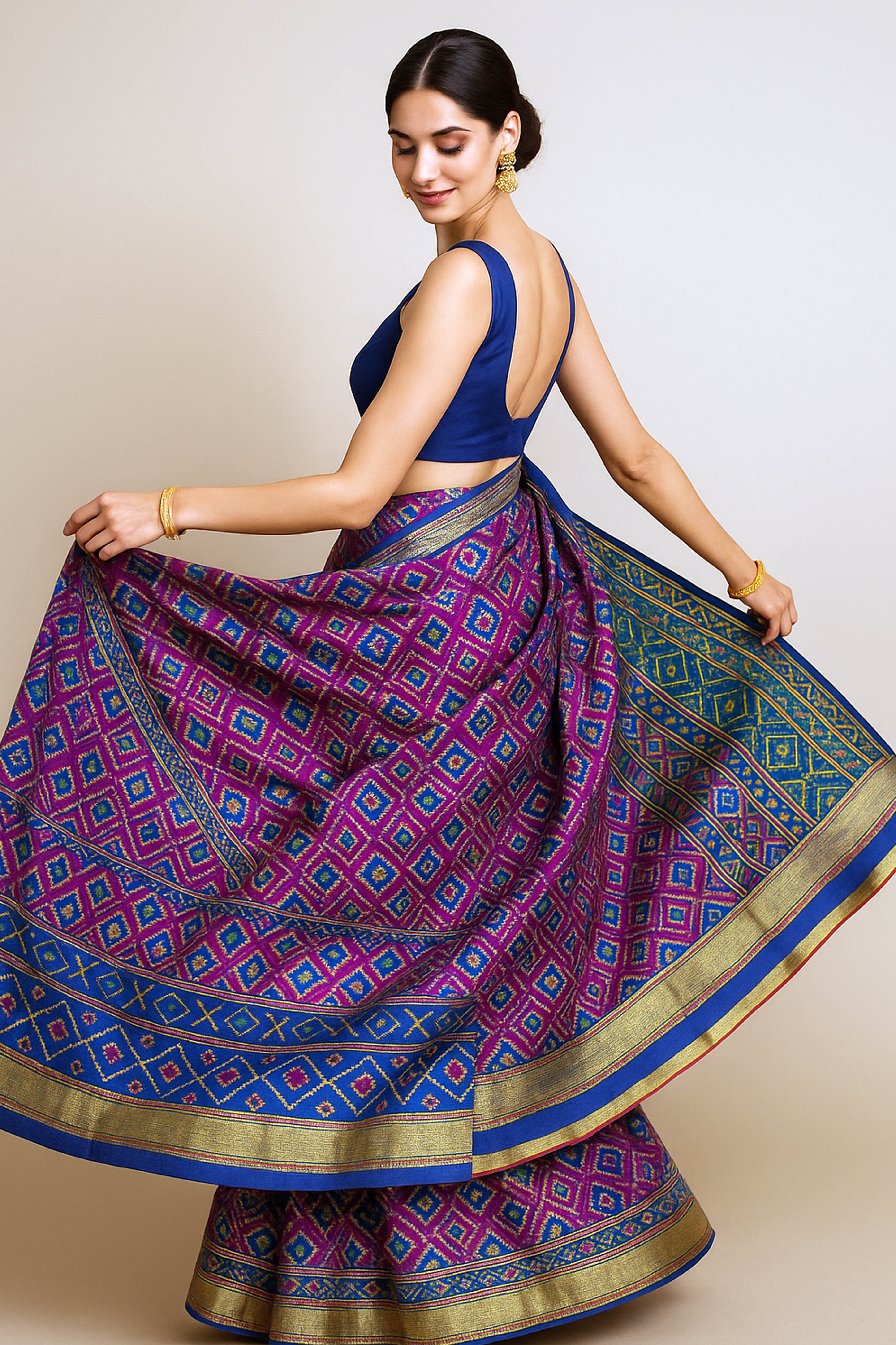 Neelpari Elite & Rich Look Patola & Zig Zag Pattern Dual Tone Premium Dola Soft Silk Saree - Indian Handloomz