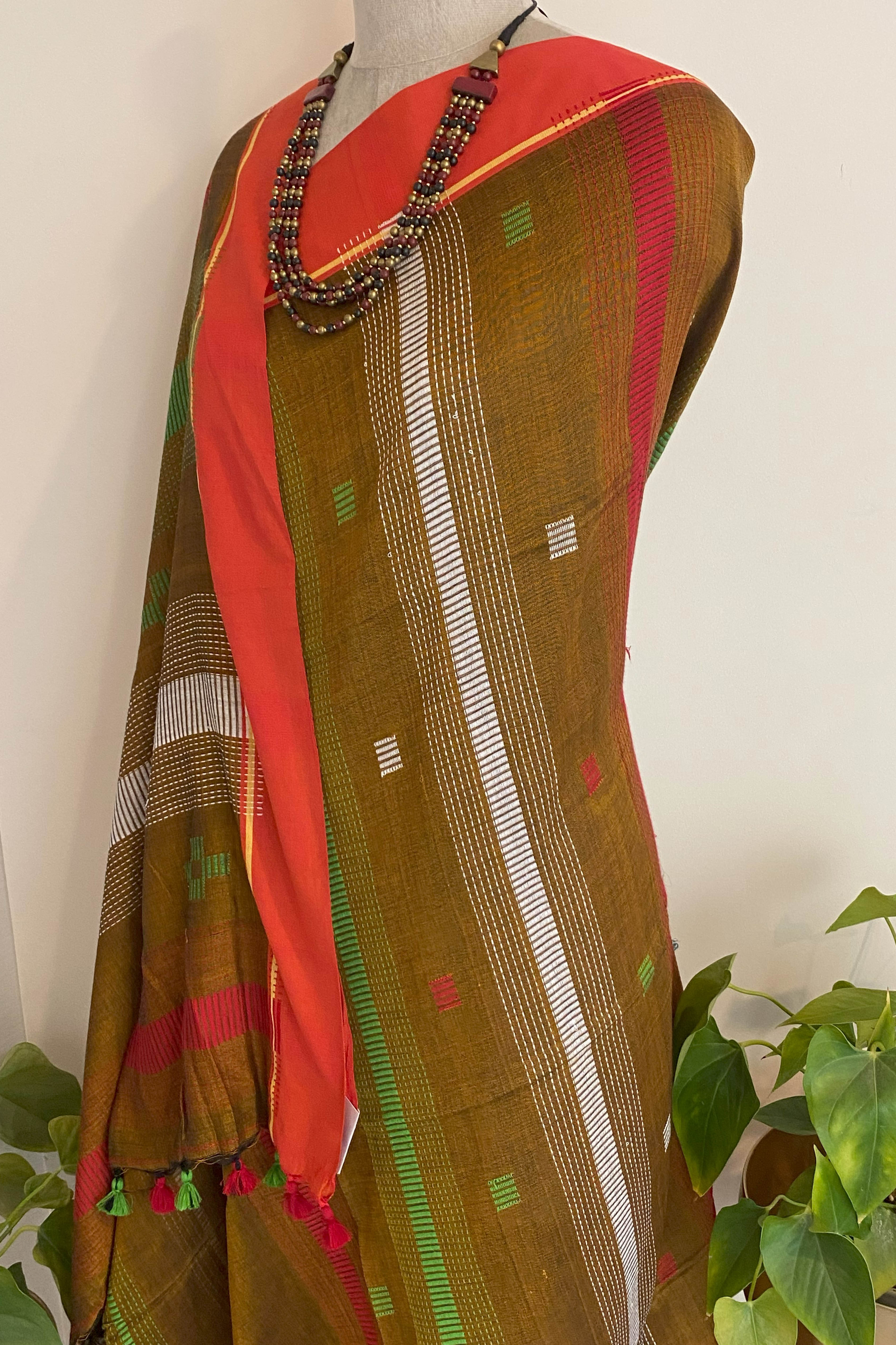 Brown Jamdani Cotton Saree - Indian Handloomz