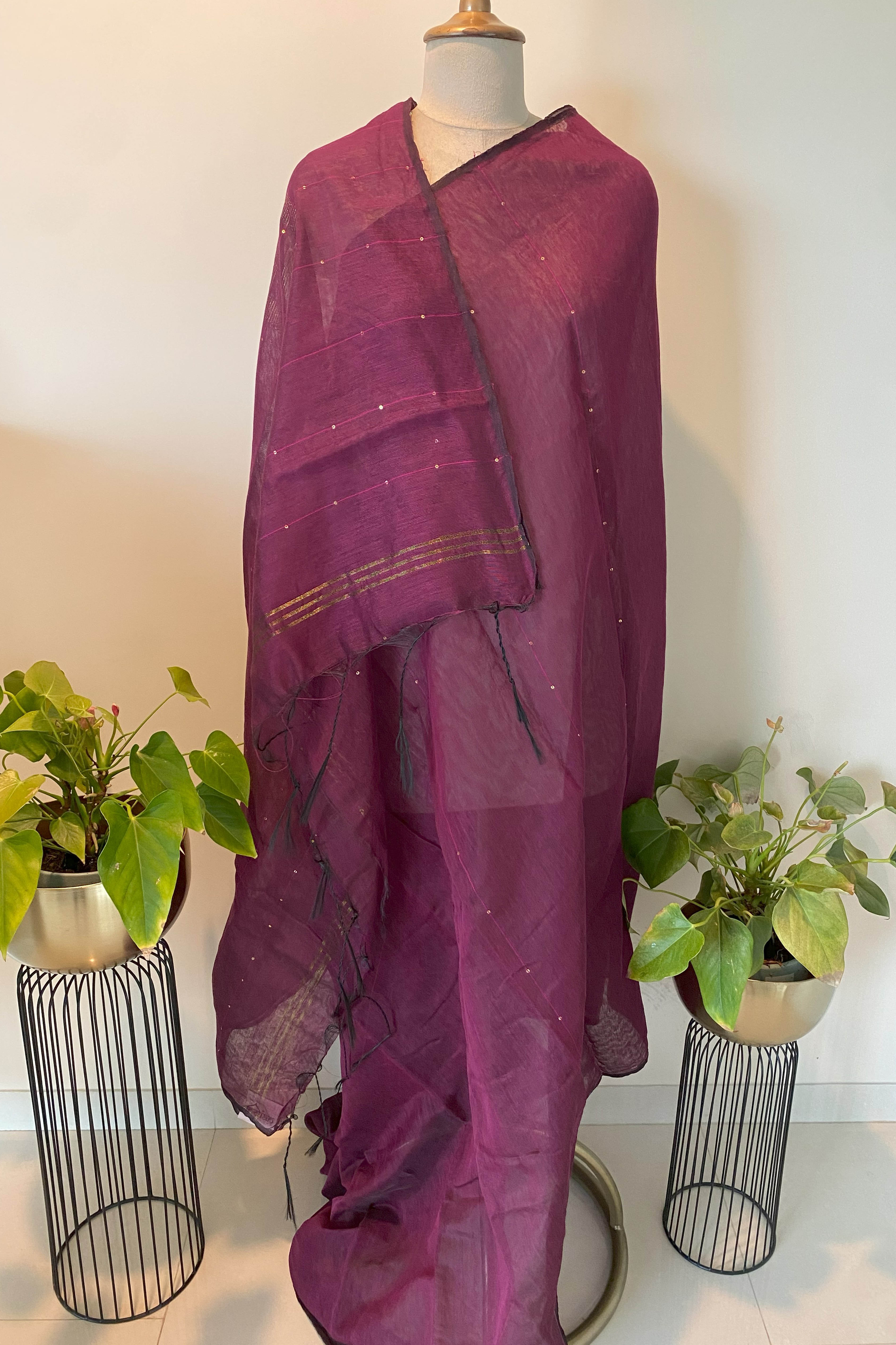 Cotton Magenta Saree with sequins - Indian Handloomz