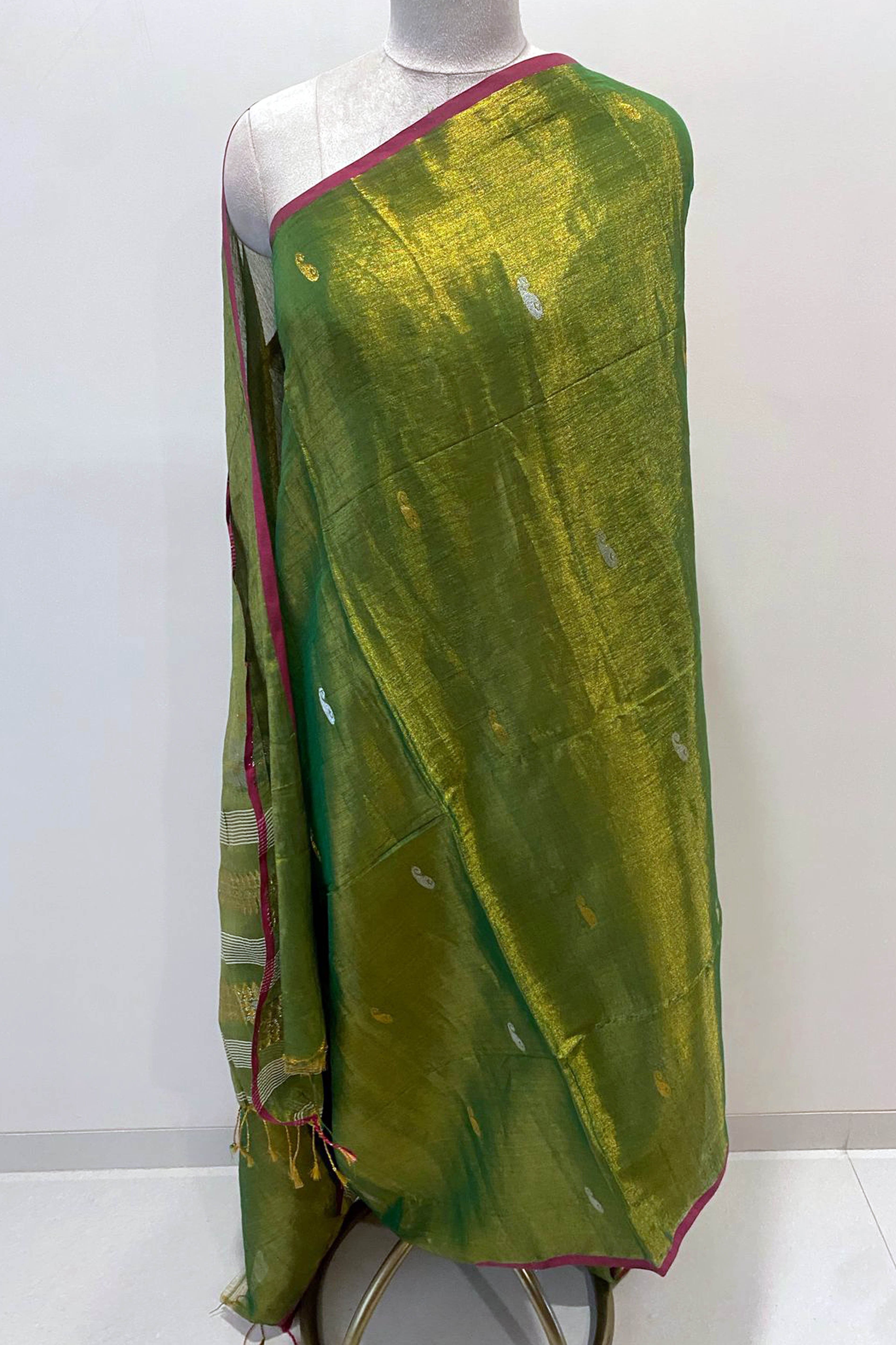 Green Tissue Linen Jamdani Saree - Indian Handloomz
