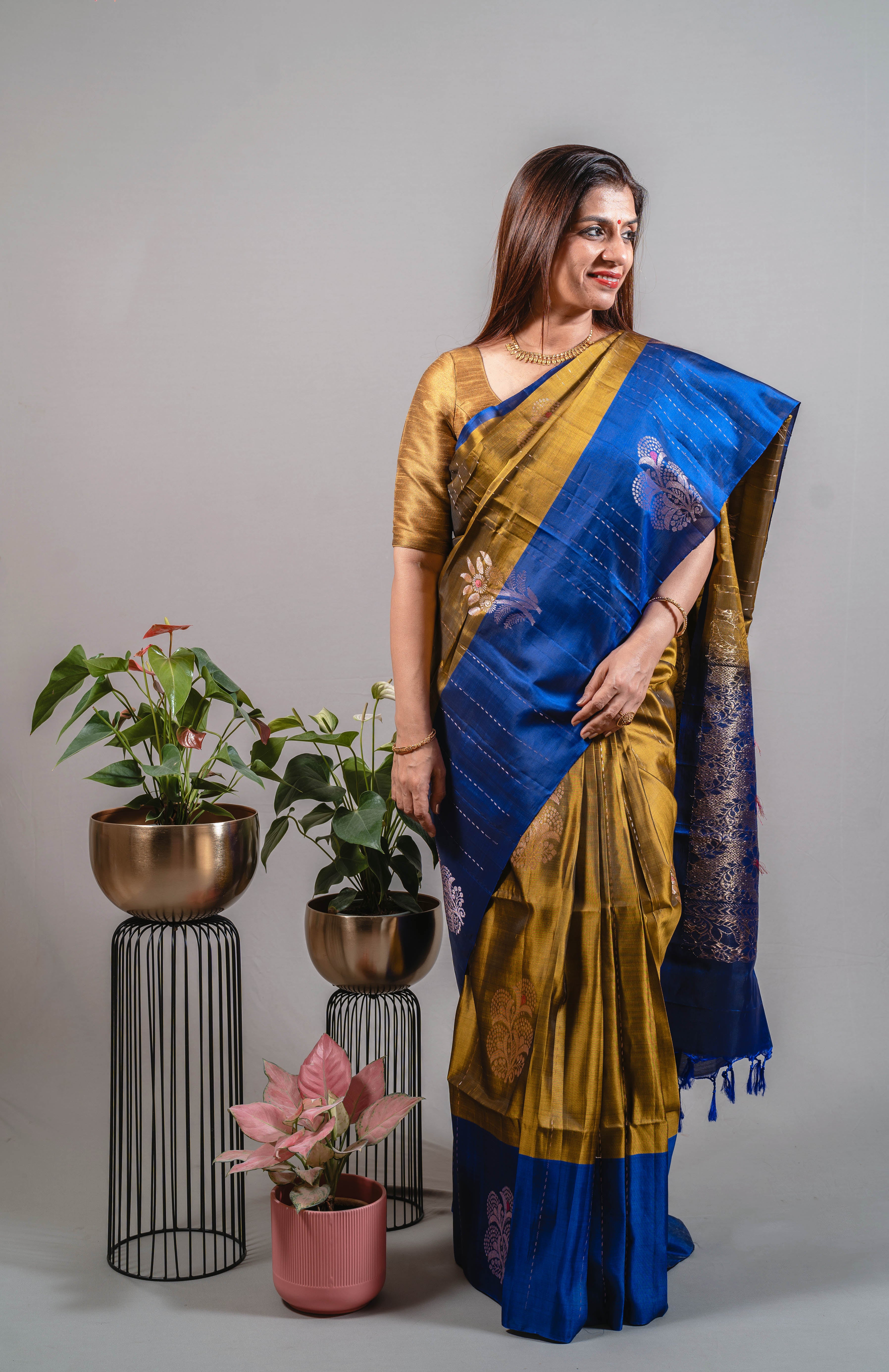 Suchi Dual Colour Pure Silk Kanjivaram Saree in Greenish Gold with Royal Blue & Silver Zari