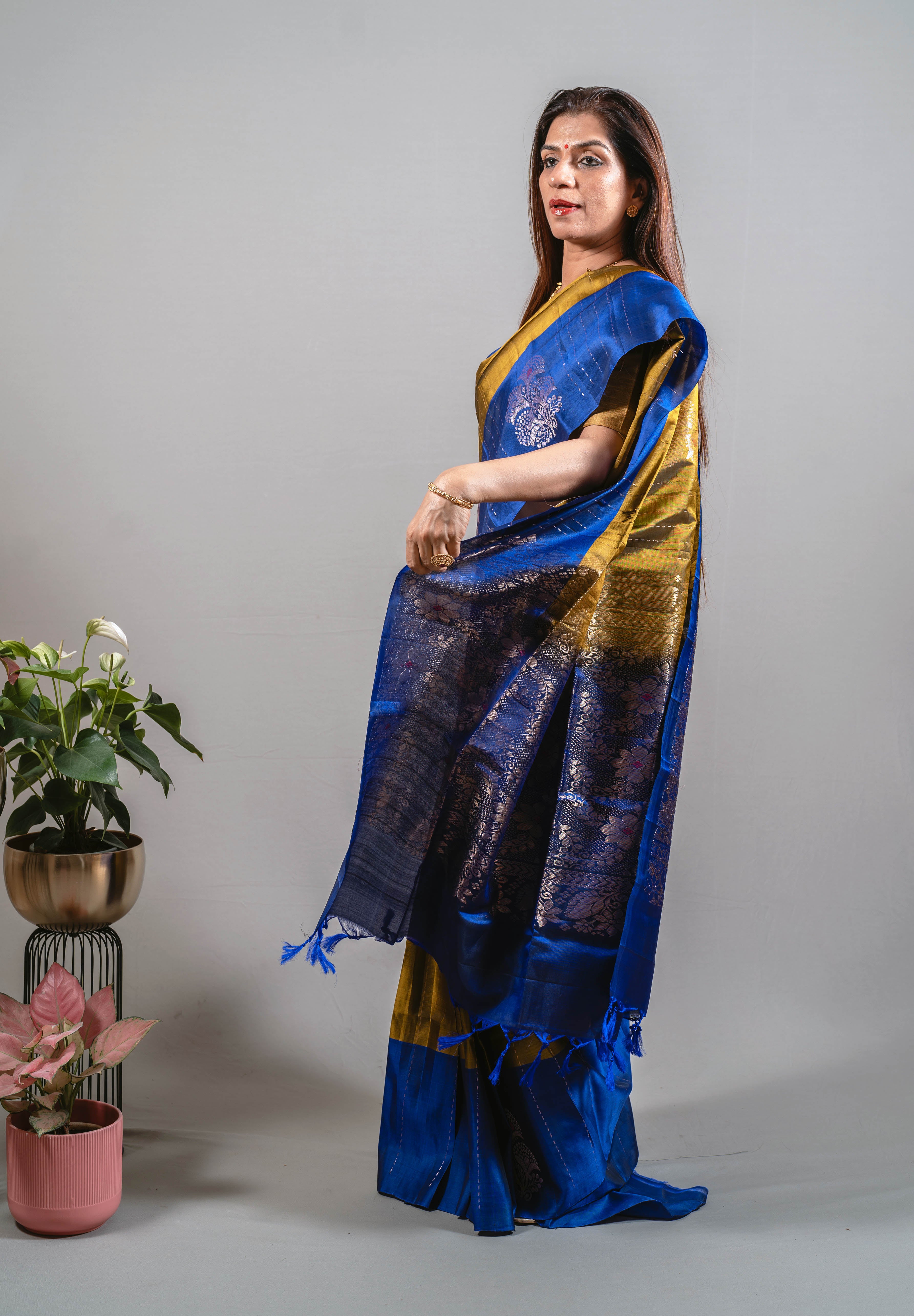 Suchi Dual Colour Pure Silk Kanjivaram Saree in Greenish Gold with Royal Blue & Silver Zari