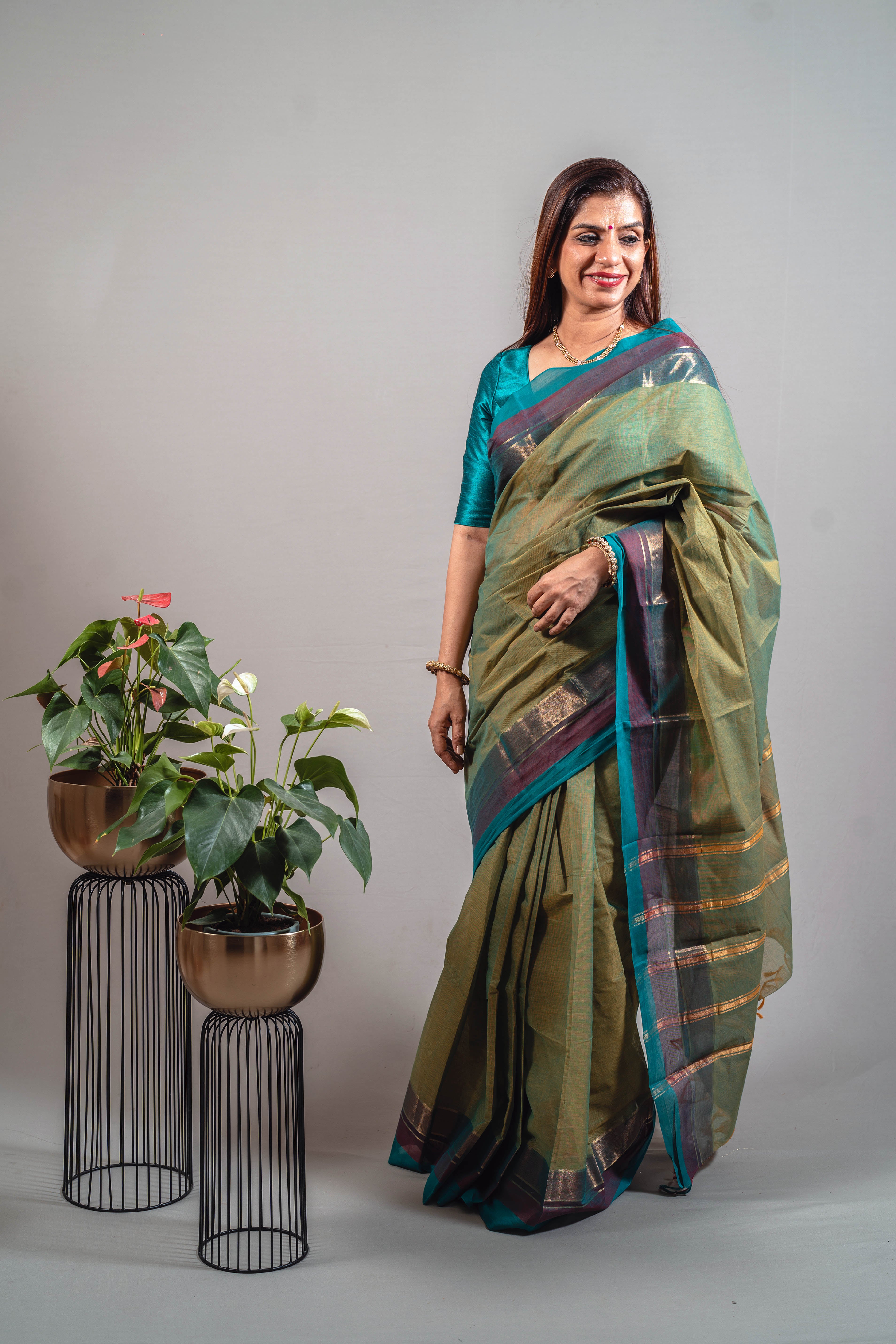 Arohi Kanchi Cotton Saree in Dual Tone with Green & Yellow Threads