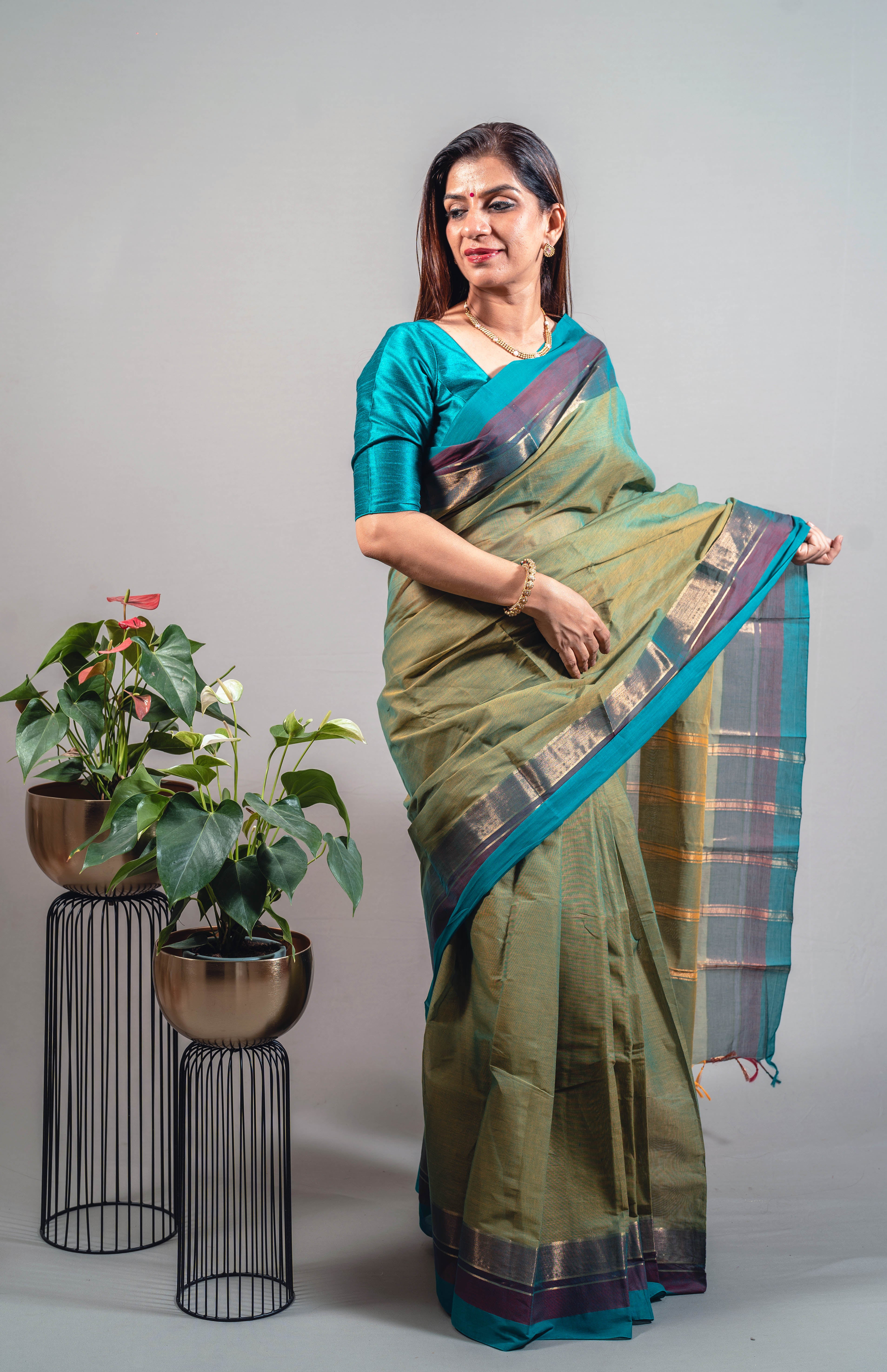 Arohi Kanchi Cotton Saree in Dual Tone with Green & Yellow Threads