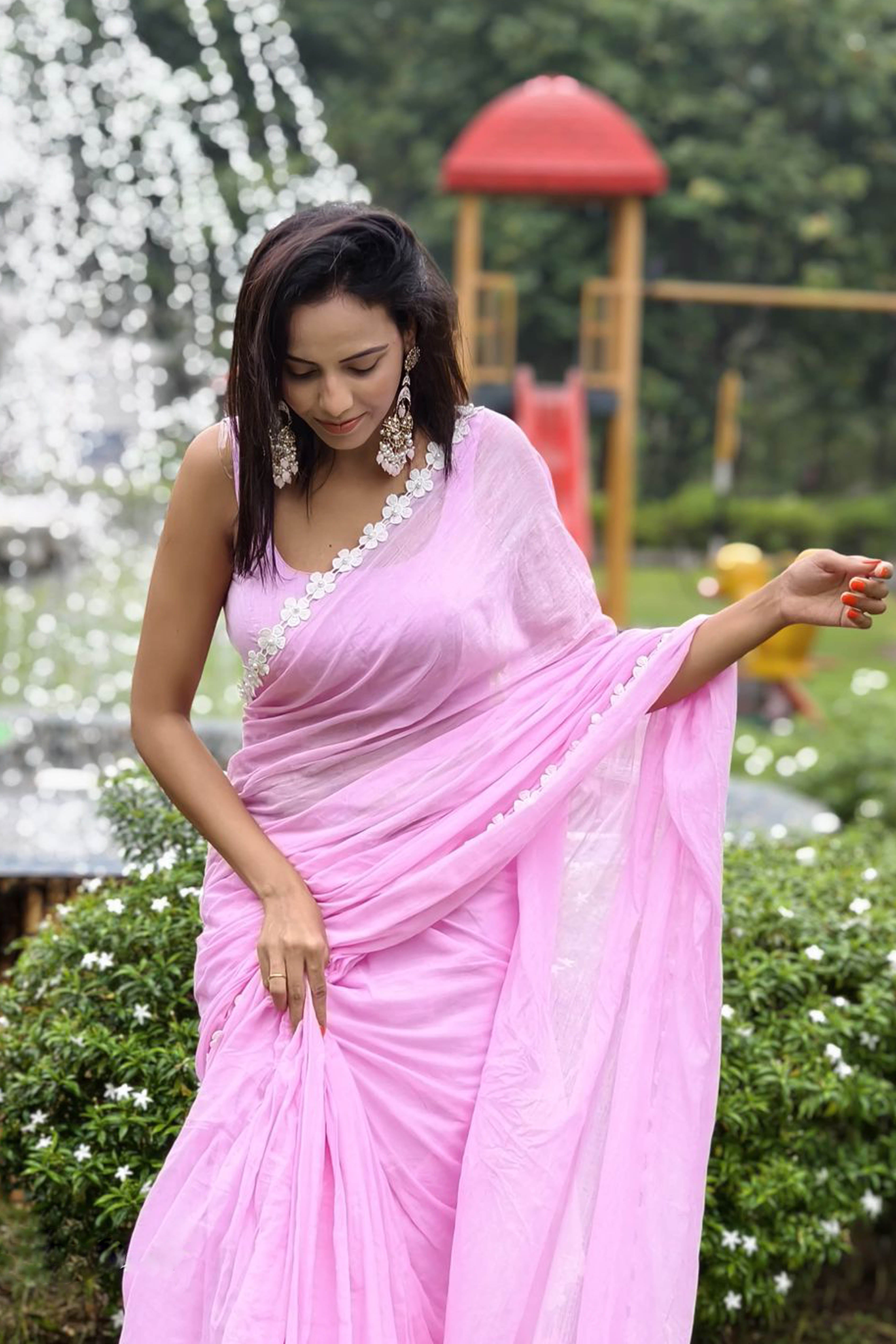 Pure Mul Cotton Saree in Pink with White Floral Lace