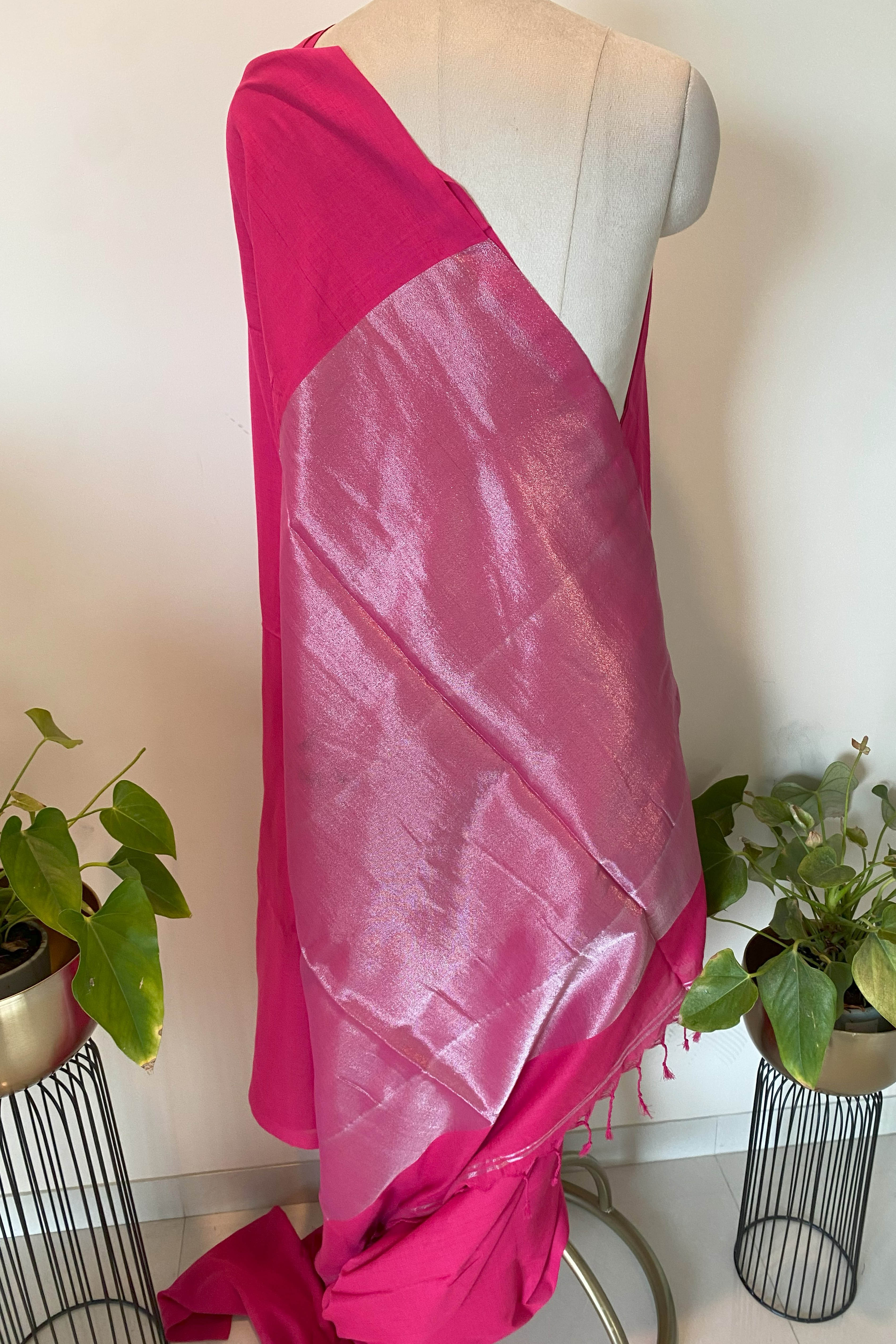 Magenta Cotton Saree with Silver Zari Pallu - Indian Handloomz