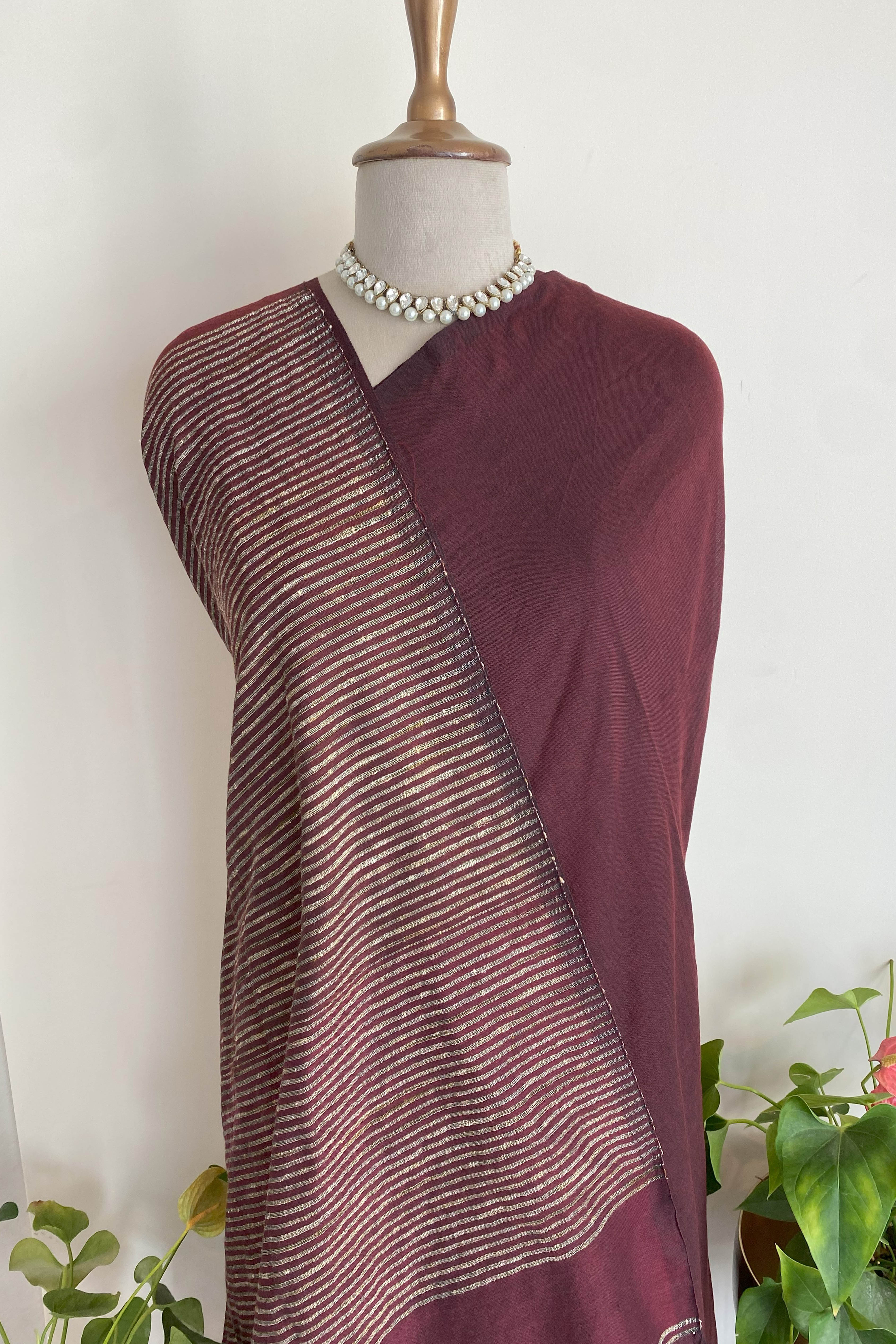 Para Jamdani Slub Cotton Saree in Maroon Colour - Indian Handloomz