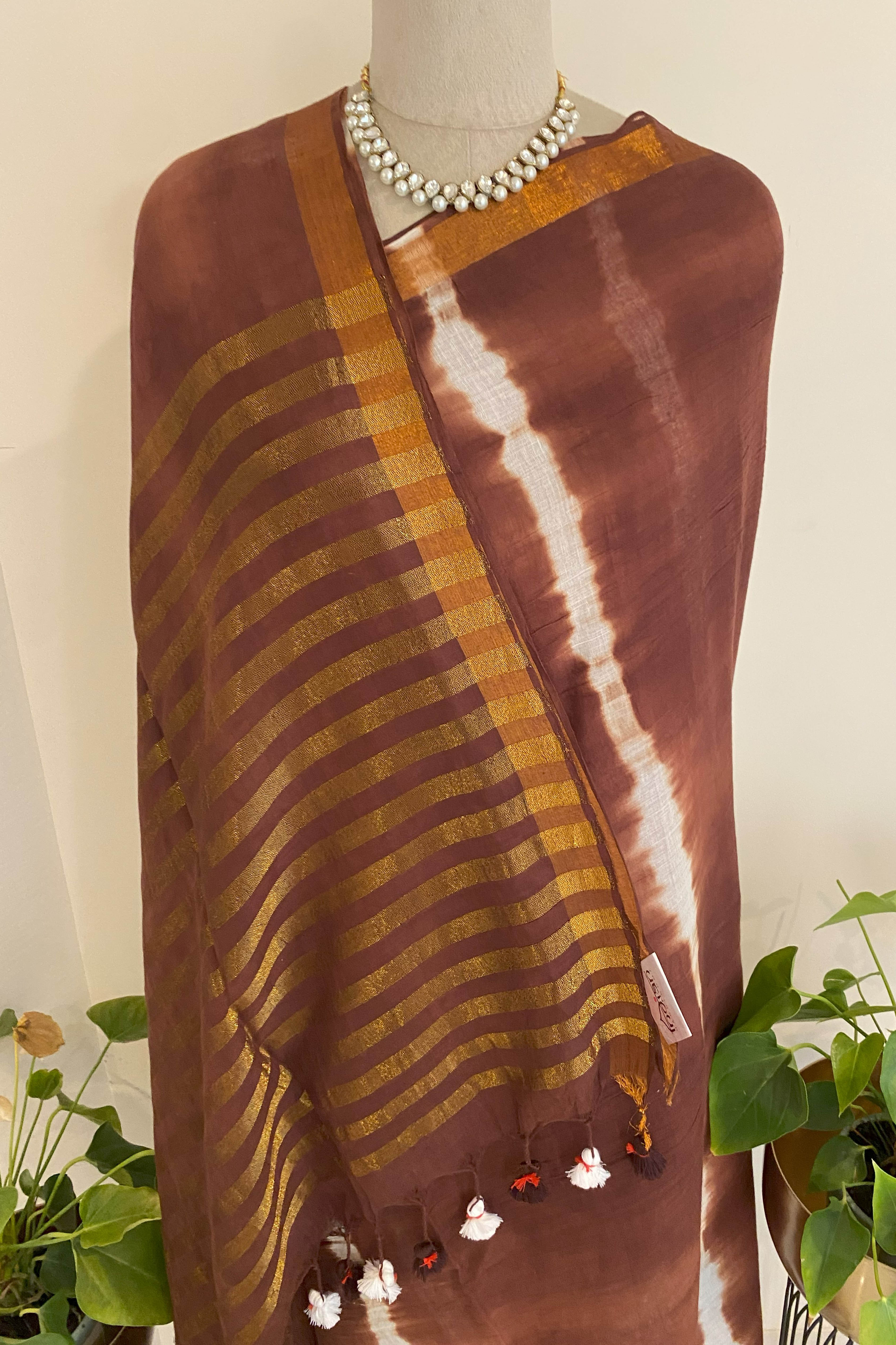Resha Pure Mul Cotton Brown Tie dye Saree - Indian Handloomz