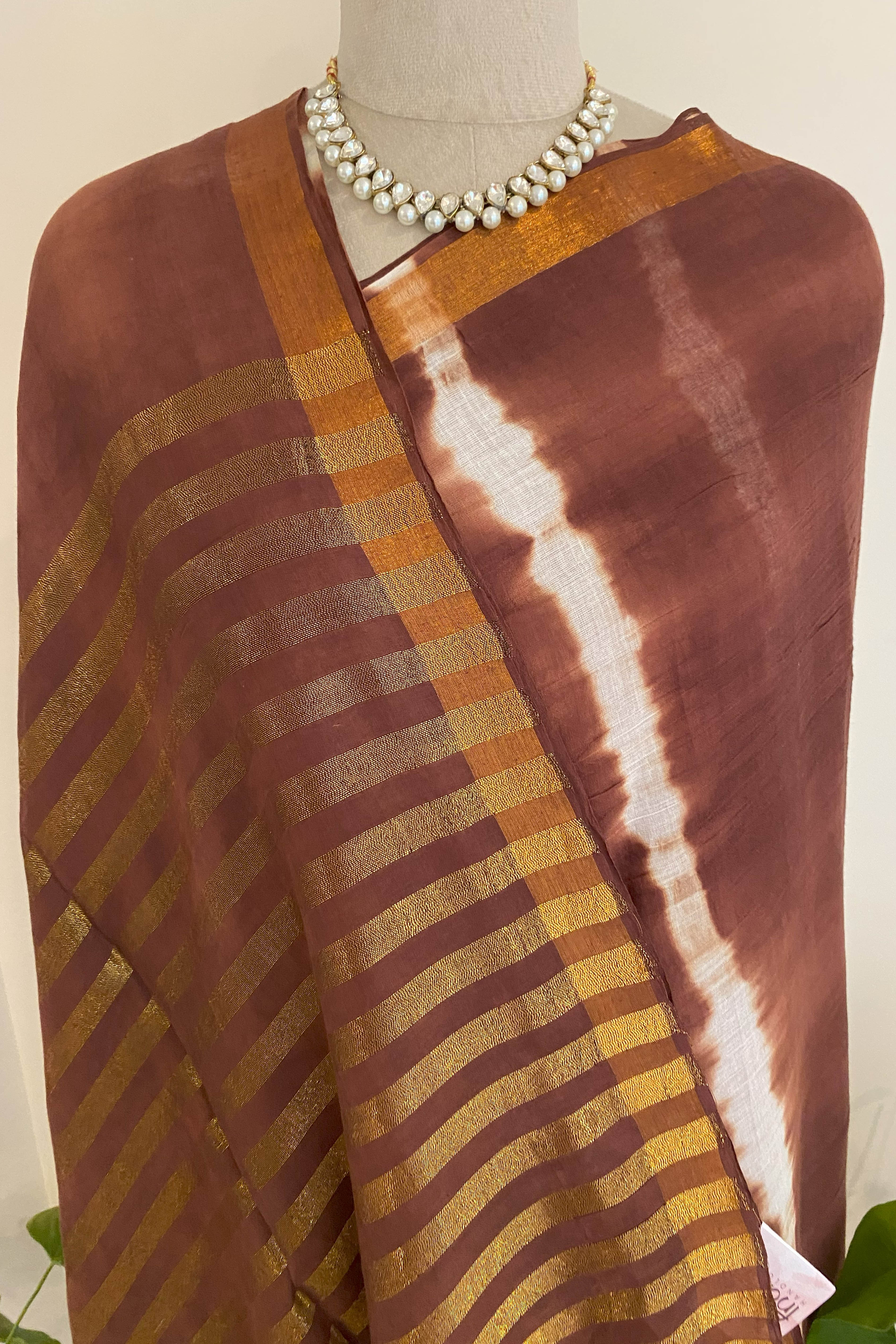 Resha Pure Mul Cotton Brown Tie dye Saree - Indian Handloomz