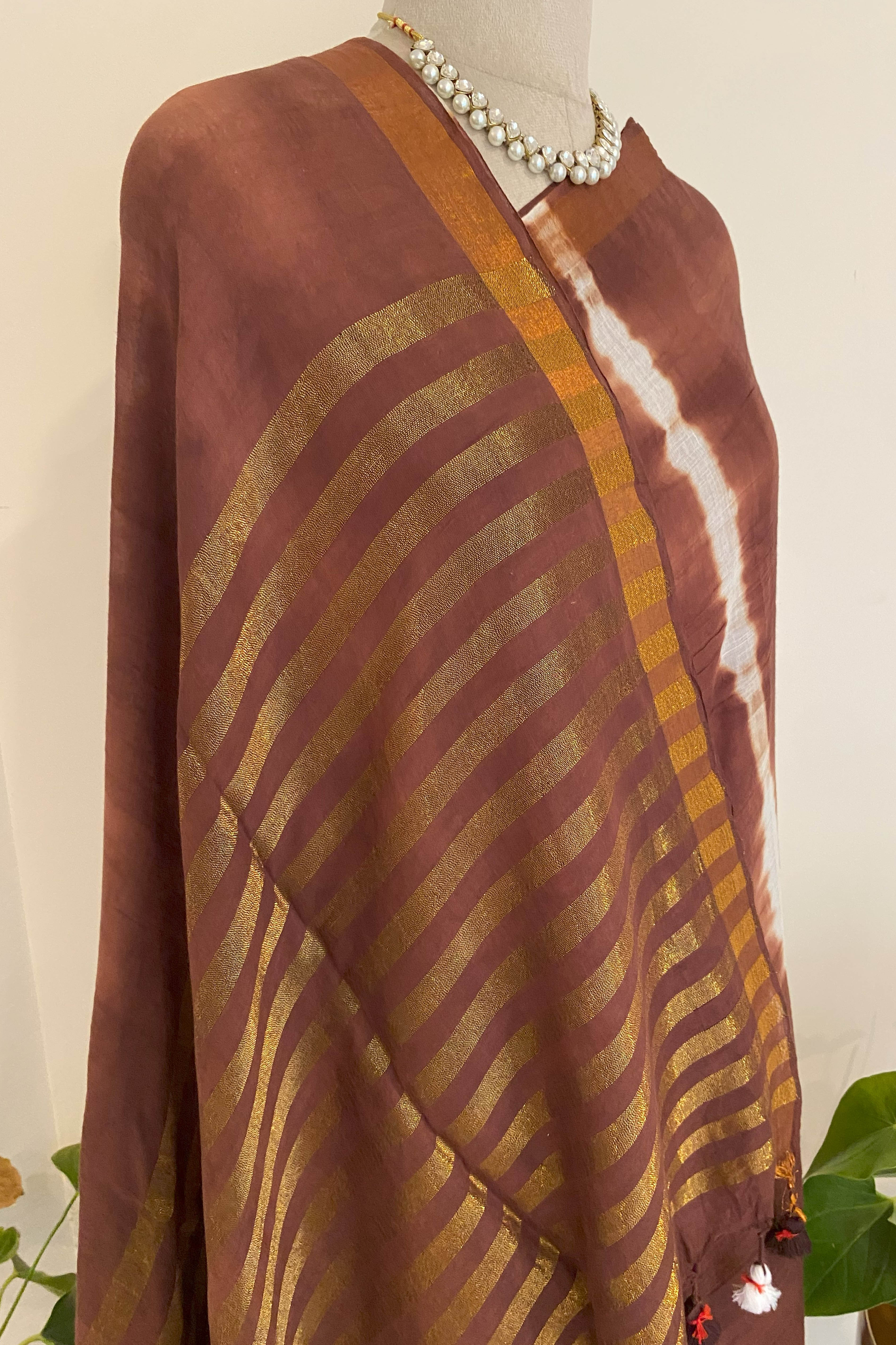 Resha Pure Mul Cotton Brown Tie dye Saree - Indian Handloomz