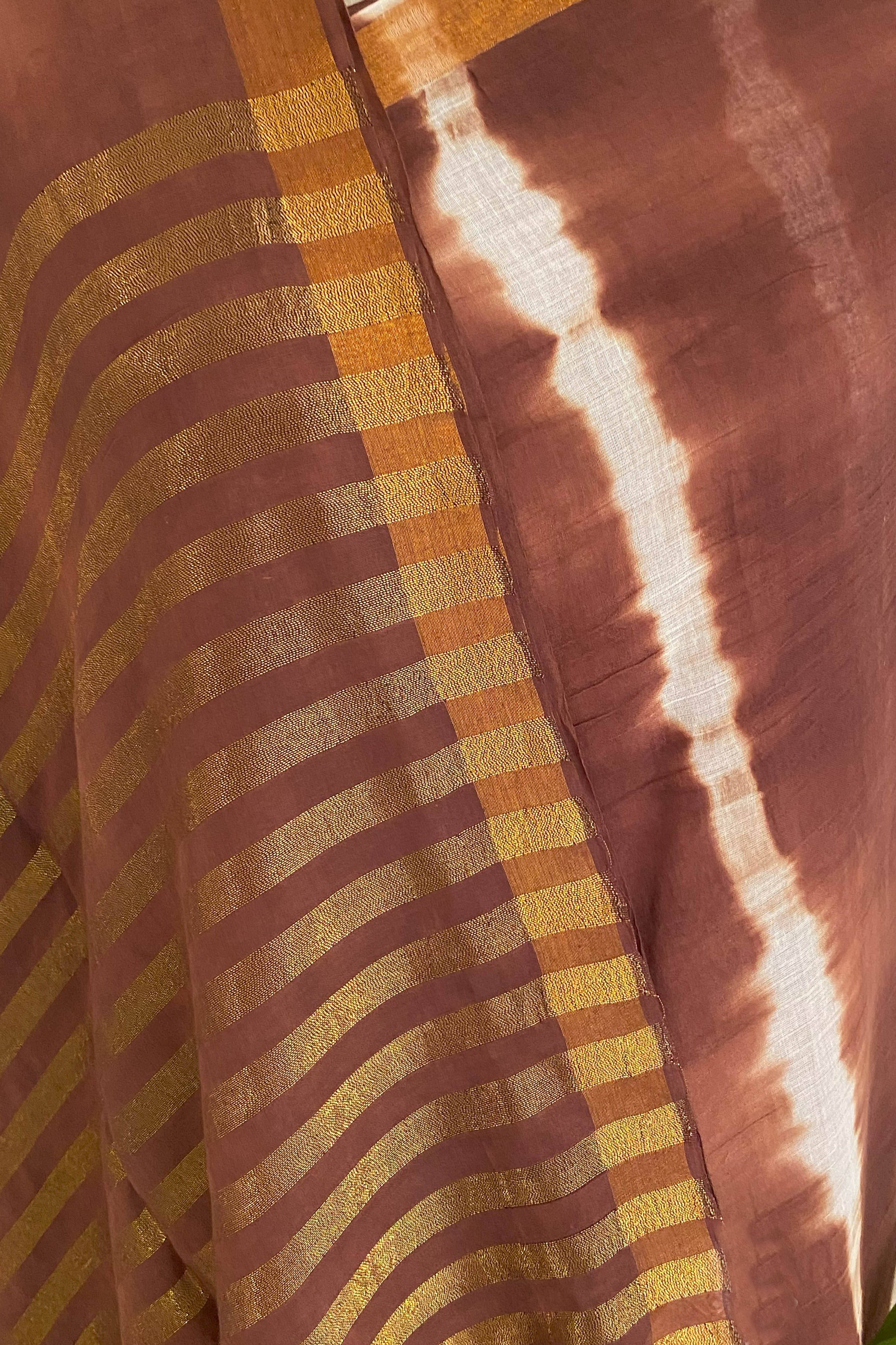 Resha Pure Mul Cotton Brown Tie dye Saree - Indian Handloomz